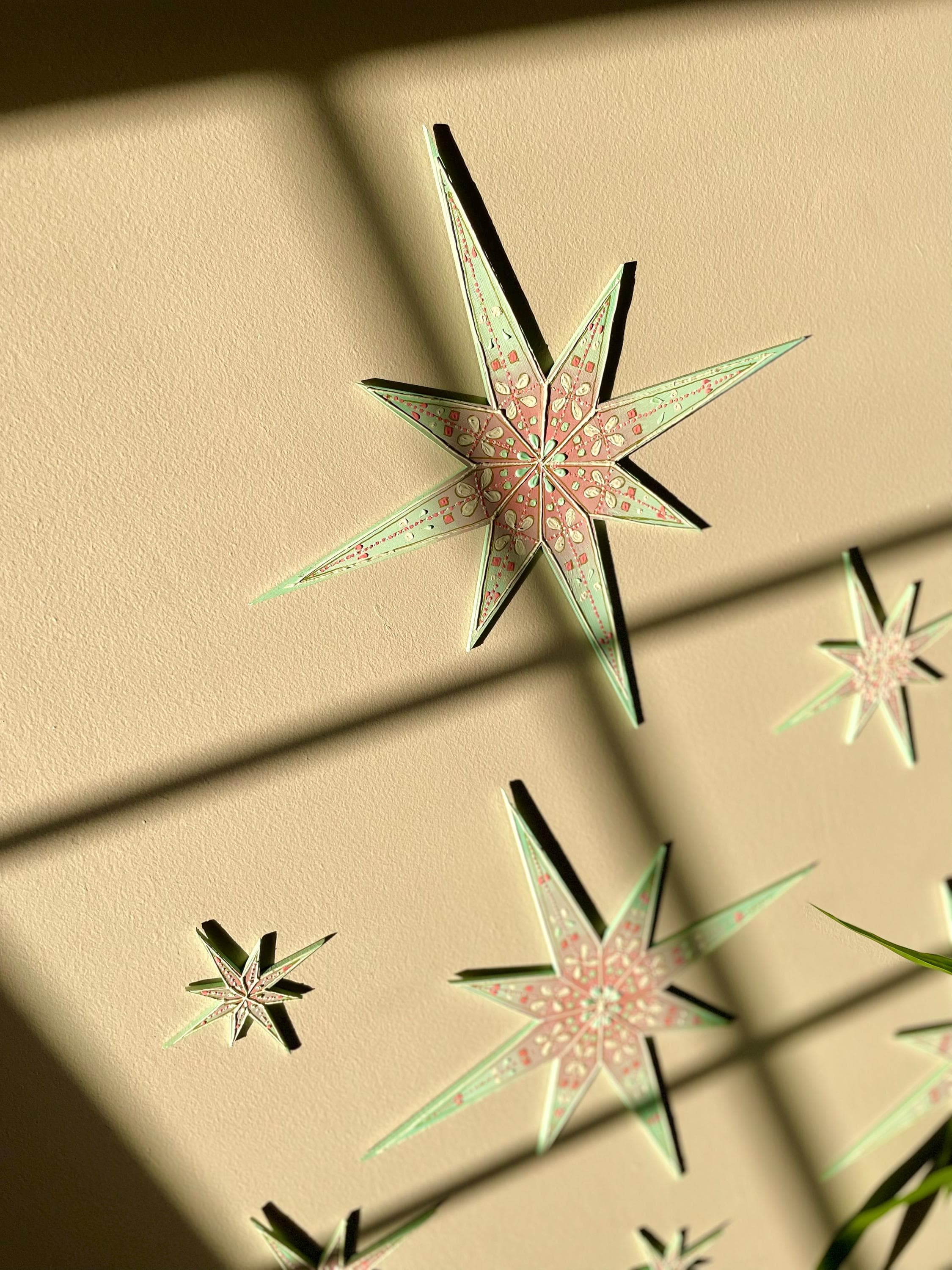 Hand-Painted Wooden Star Wall Decor: Ramadan Eid Decorations - image 3
