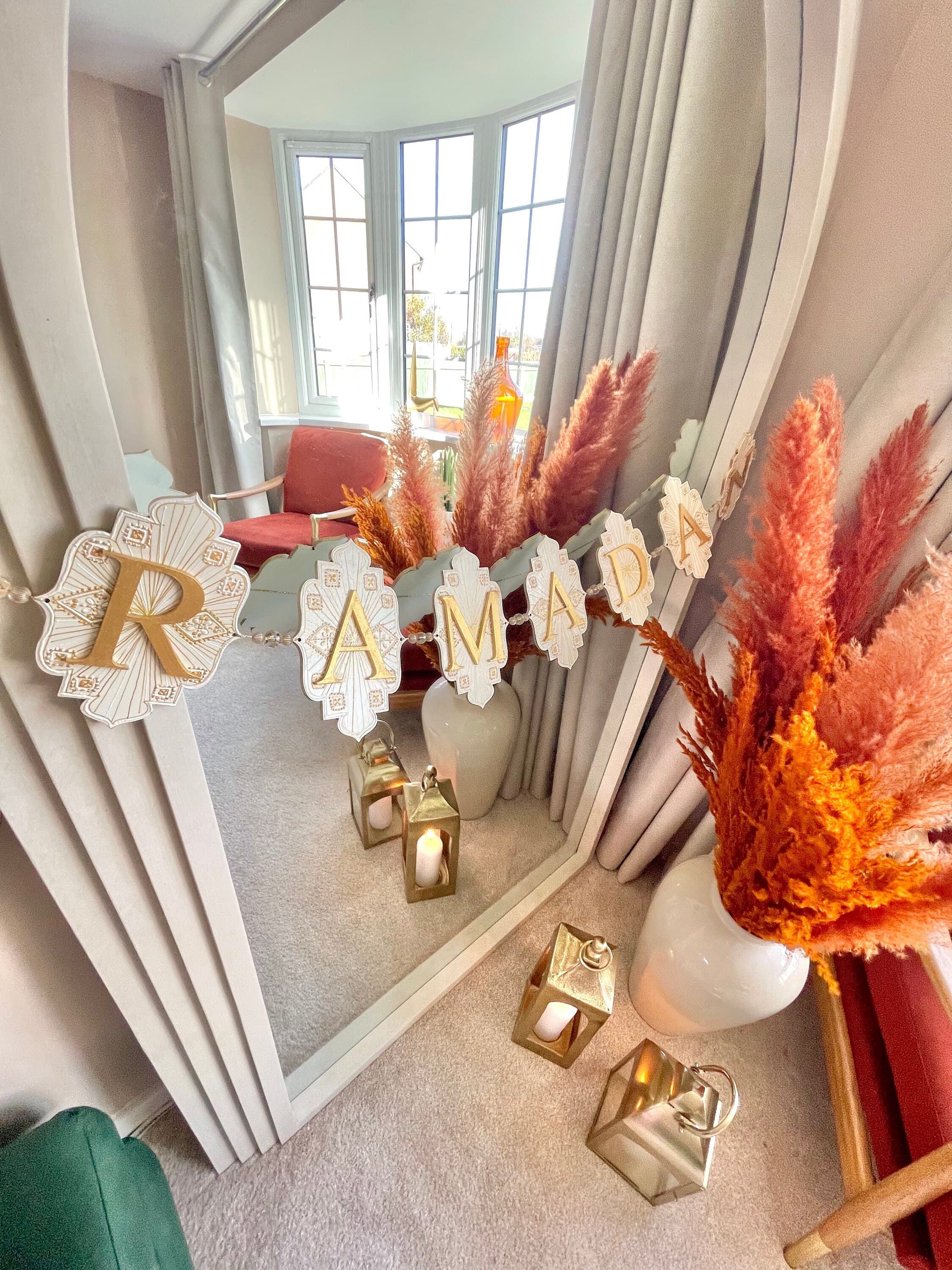 Imperial Aurora Ramadan Wood Material Banner | Ivory White Gold | Party Decor | Hand-Painted Garland Streamer - image 2