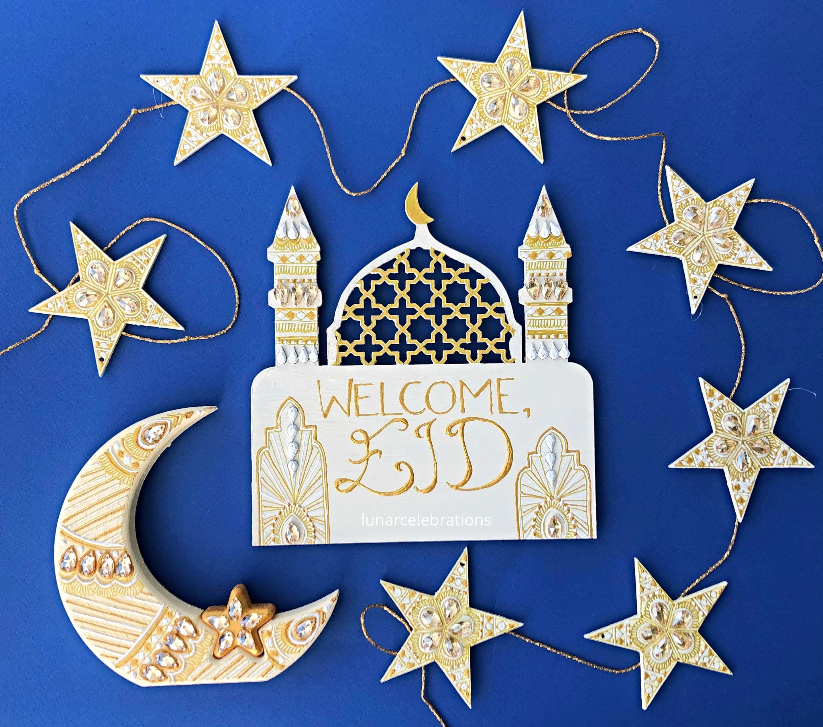 Aurora Ramadan & Eid Welcome Sign with Standing Moon and Hanging Stars Garland | Hand-Painted