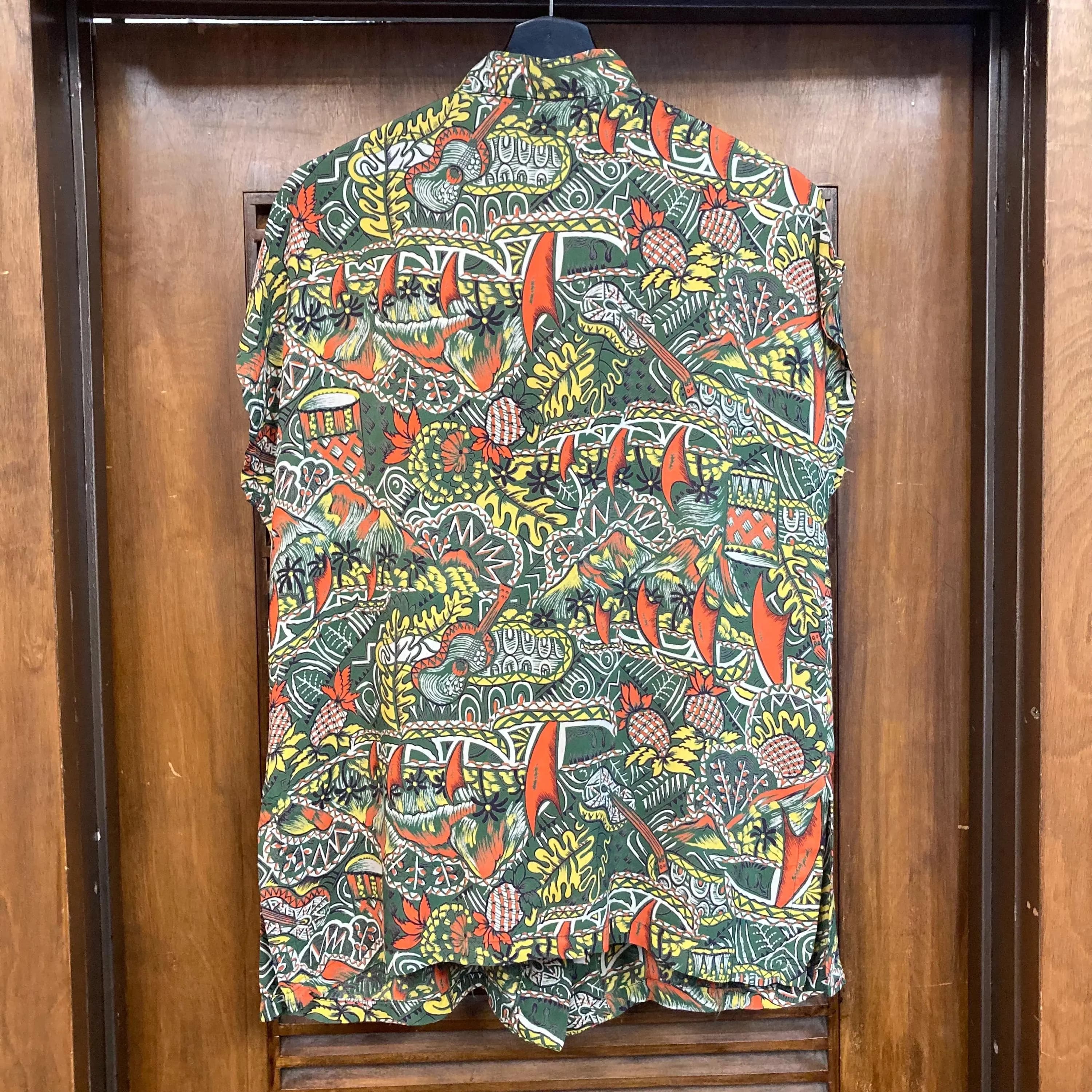 Vintage 1940’s Tropical Ukelele Pineapple Silky Rayon Tiki Teatimer Hawaiian Shirt Blouse, 1940’s Shirt, 1950’s Shirt - image 4