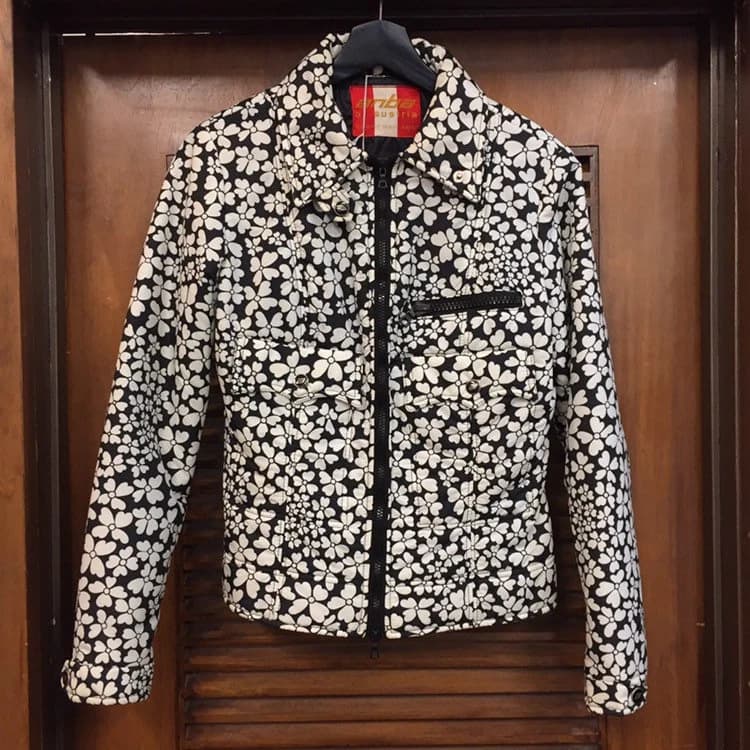 Vintage 1960’s Floral Print Ski Jacket, 60’s Ski Jacket, 60’s Jacket, Fitted Jacket, Vintage Puffer Jacket, Vintage Clothing - image 4