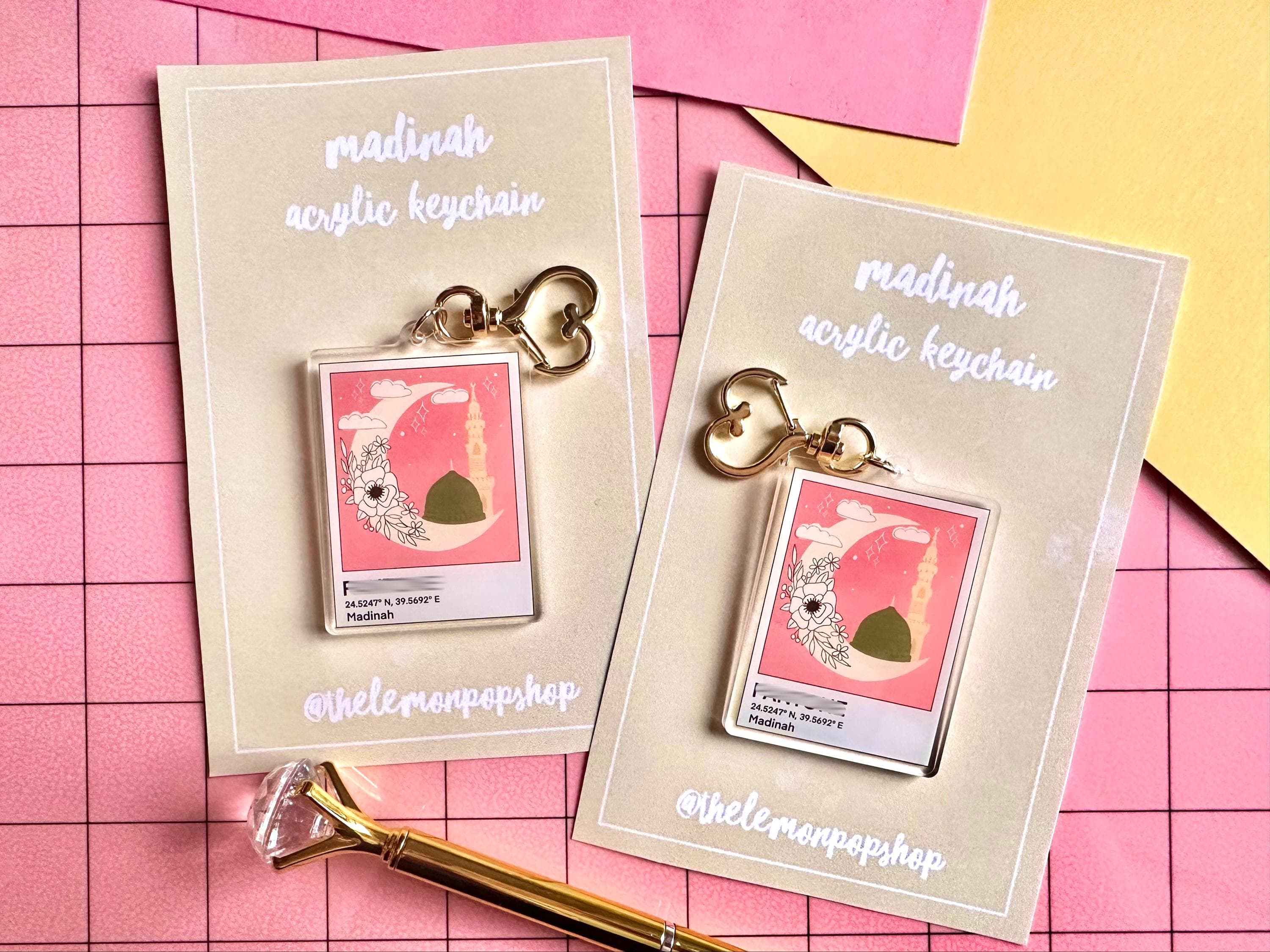 Madinah Acrylic Keychain | Masjid Nabawi | Islamic Art, Heart Clasp