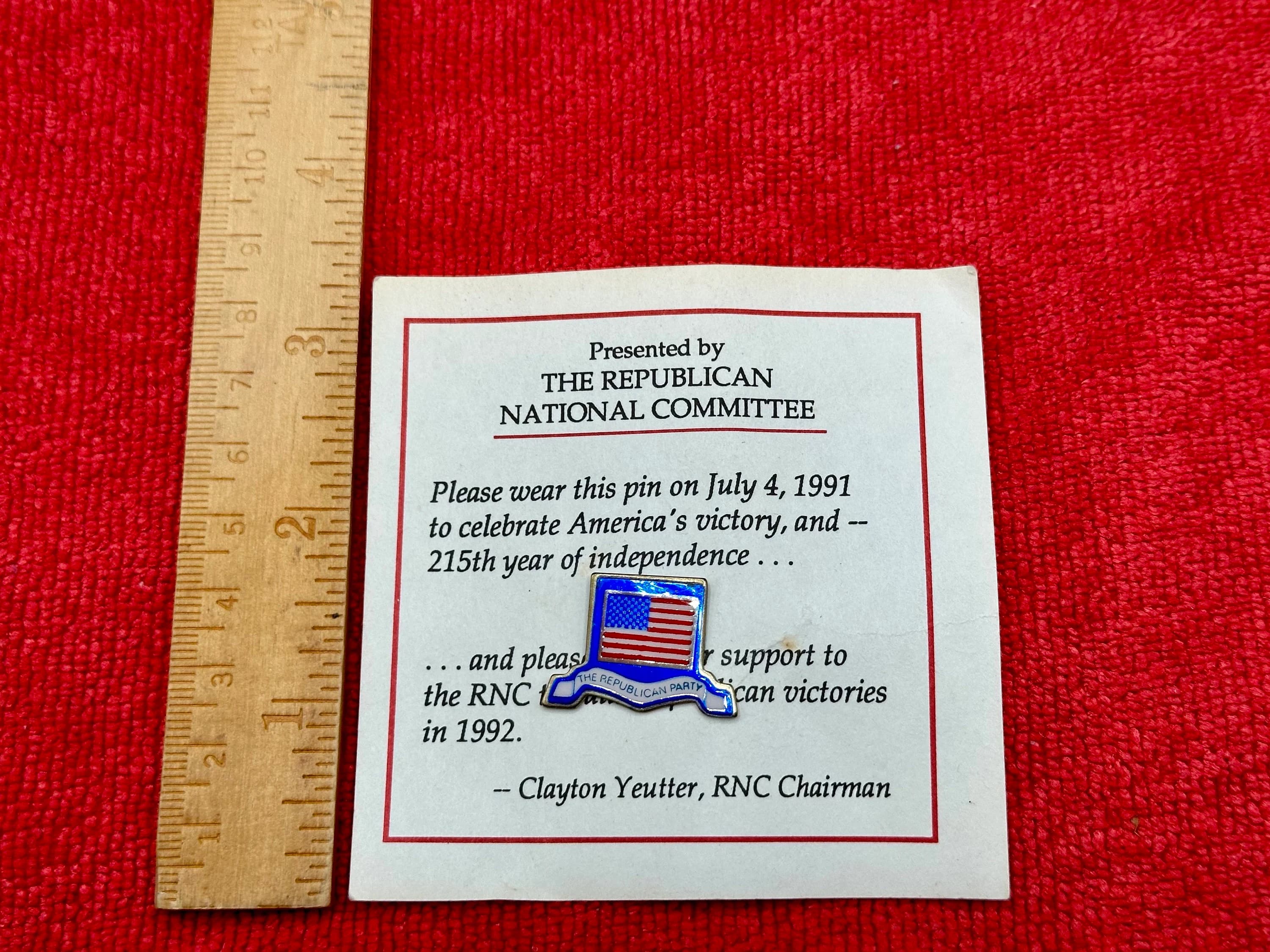 Vintage RNC Bicentennial American Flag Lapel Pin - 1991 - image 3