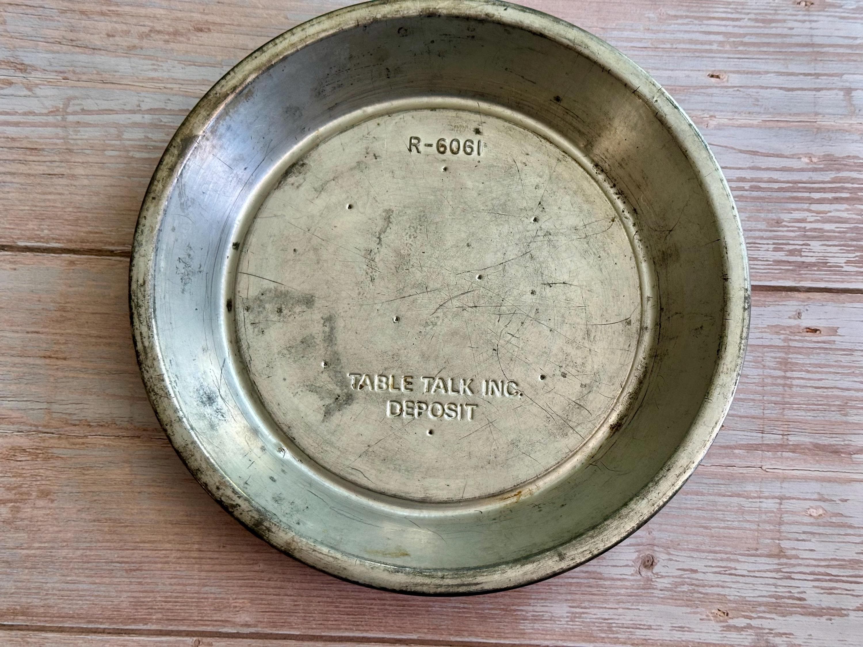 Vintage New England Table Talk Inc, 9 Inch Pie Tin Pan Deposit R-6061 1940s 1950s