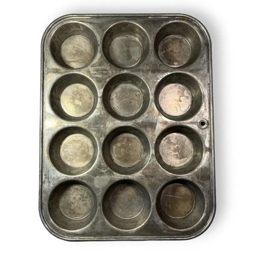 Wear Ever Muffin Pan, Alcoa, 12 Hole, Vintage Aluminum Bakeware