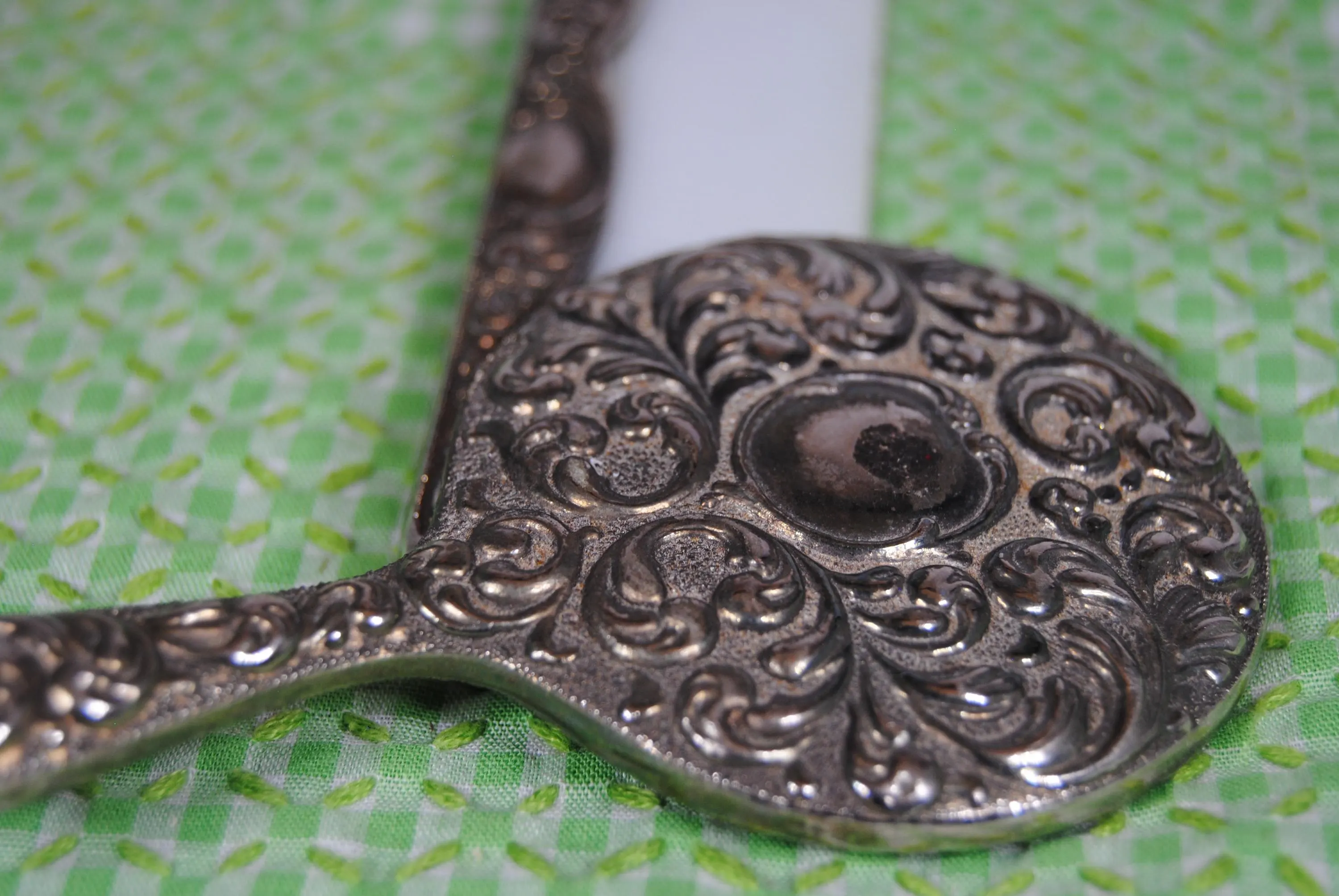 Vintage silver toned mirror and comb set - Child's size hand mirror and comb - image 3
