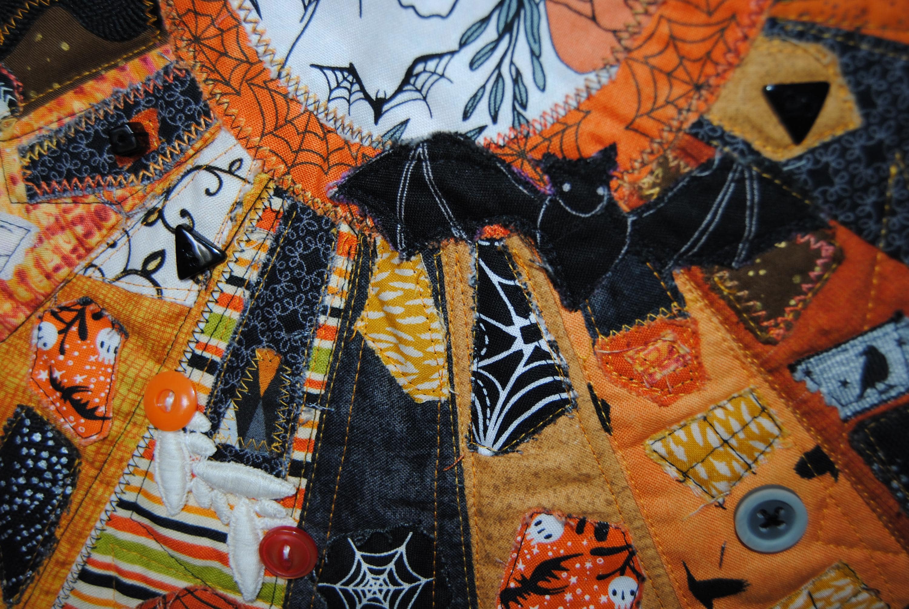 Handmade quilted Halloween wall hanging - Haunted house - Wonky neighborhood - Orange and black with witches and spiders - image 5