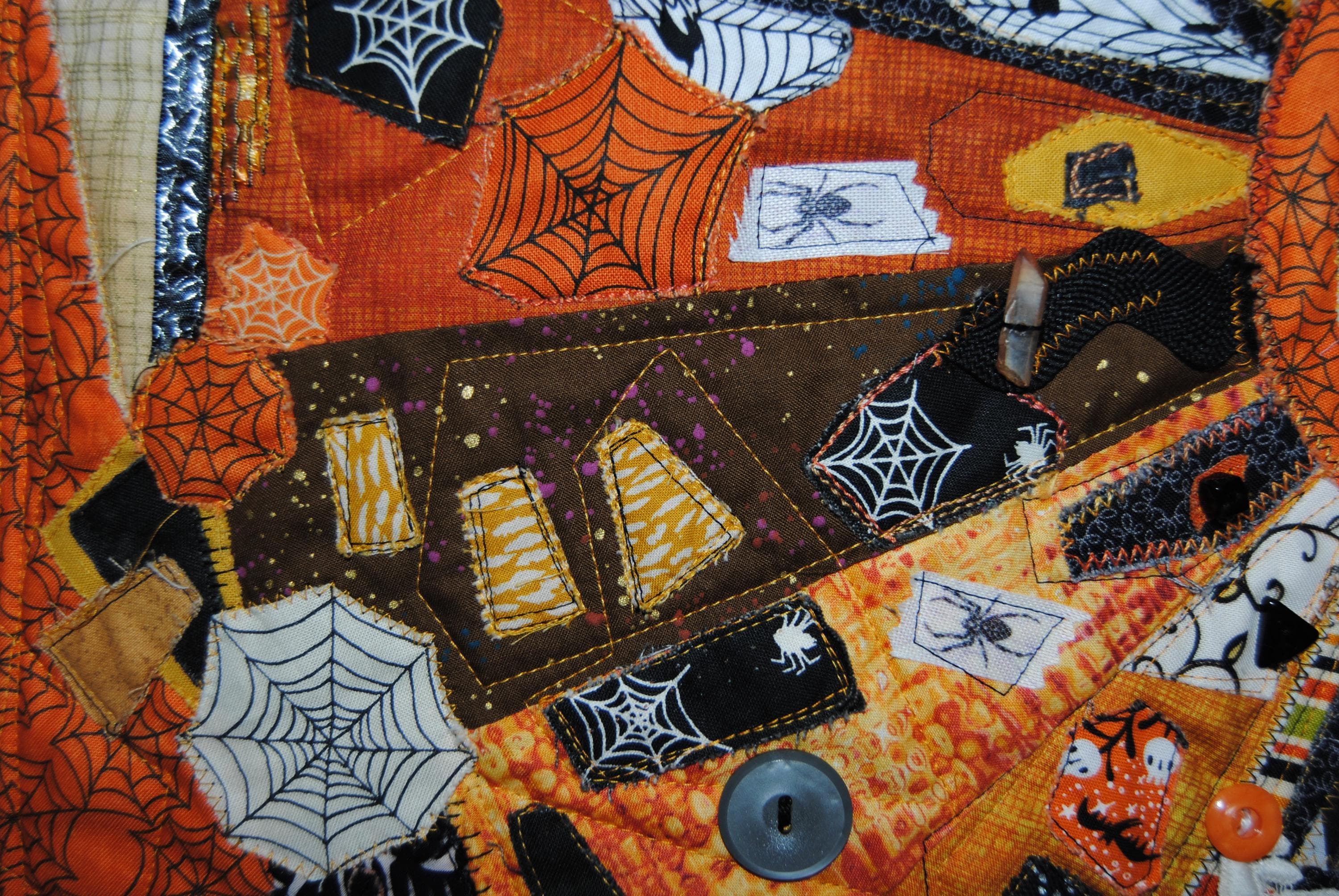 Handmade quilted Halloween wall hanging - Haunted house - Wonky neighborhood - Orange and black with witches and spiders - image 4