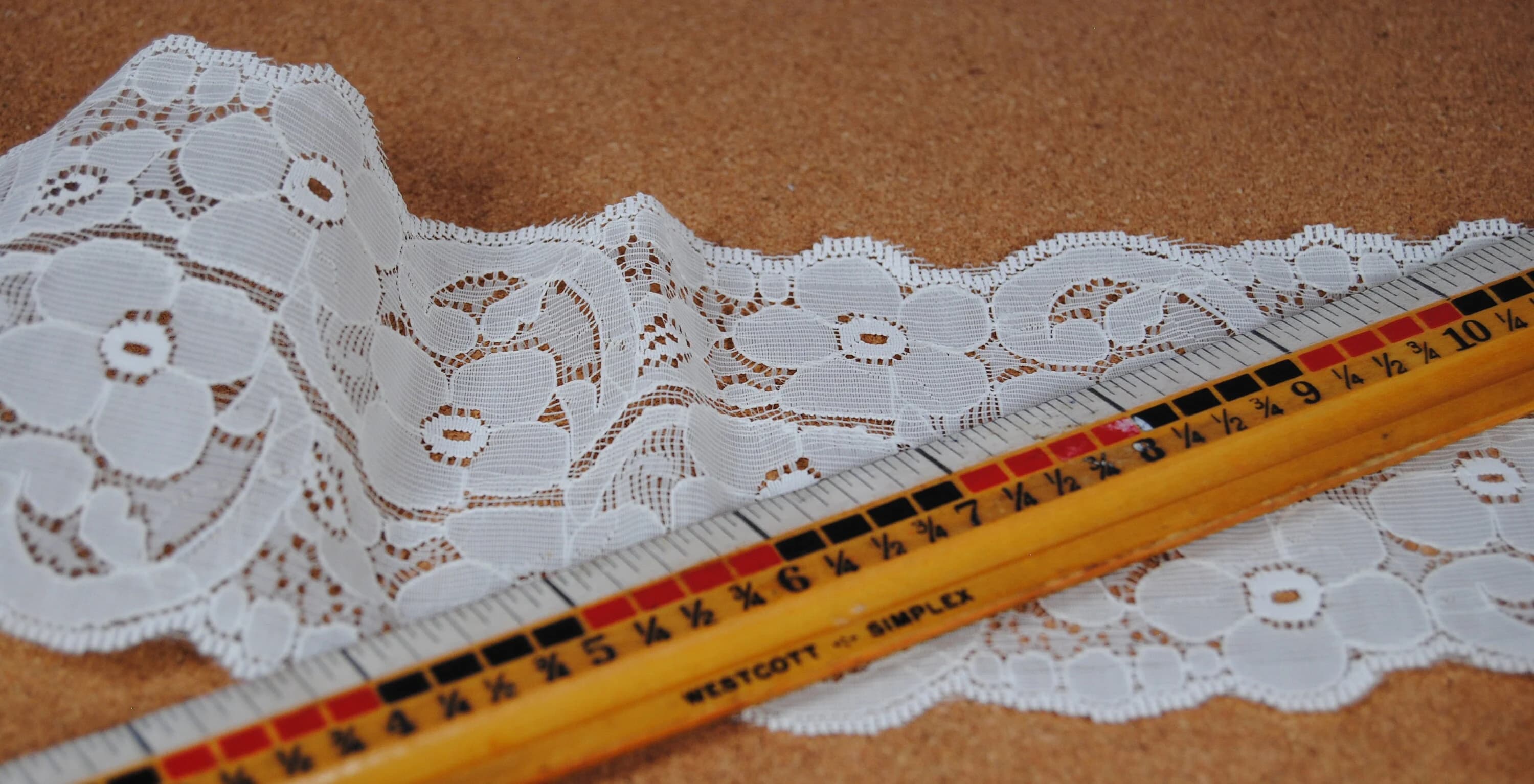 An assortment of 12 laces and trims - Snippets in beige and white - Junk journal supply - Slow stitch pieces - Inventory number LT12-BW - image 2