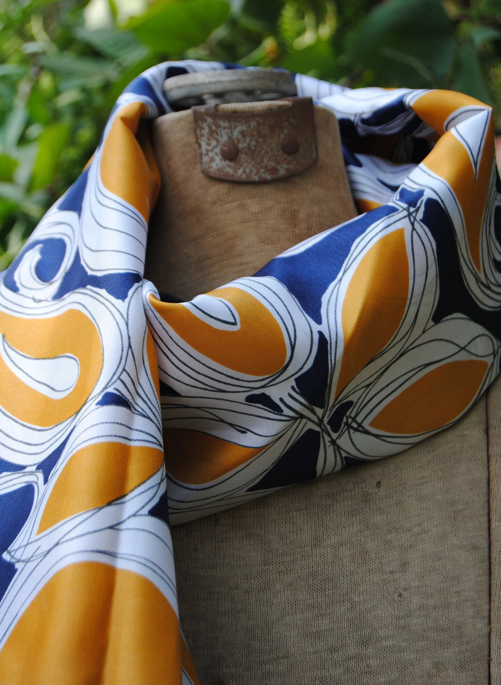 Vintage Apsco Fabric - Abstract geometric floral in navy and gold - Mod - Approx 28 inches by 44 inches - Perfect for a scarf