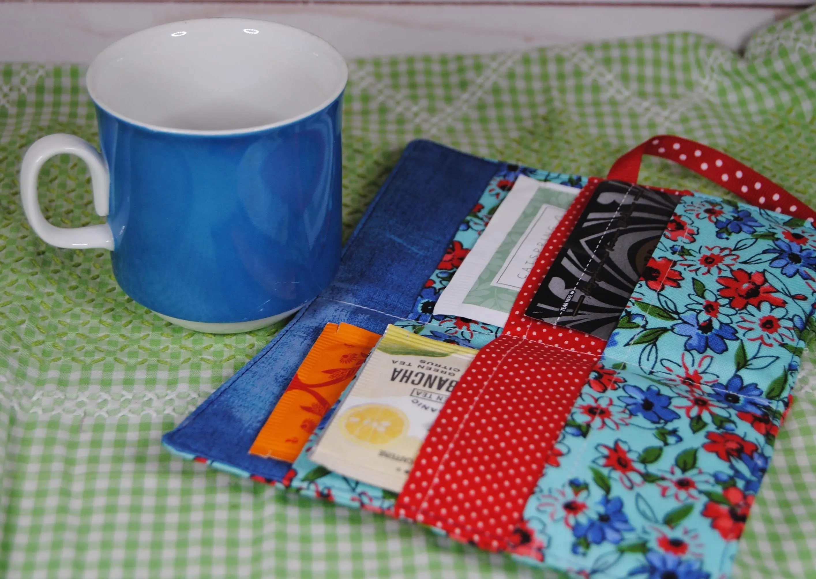 Handmade tea wallet - Blue and red floral fabric with red polka dot - image 4