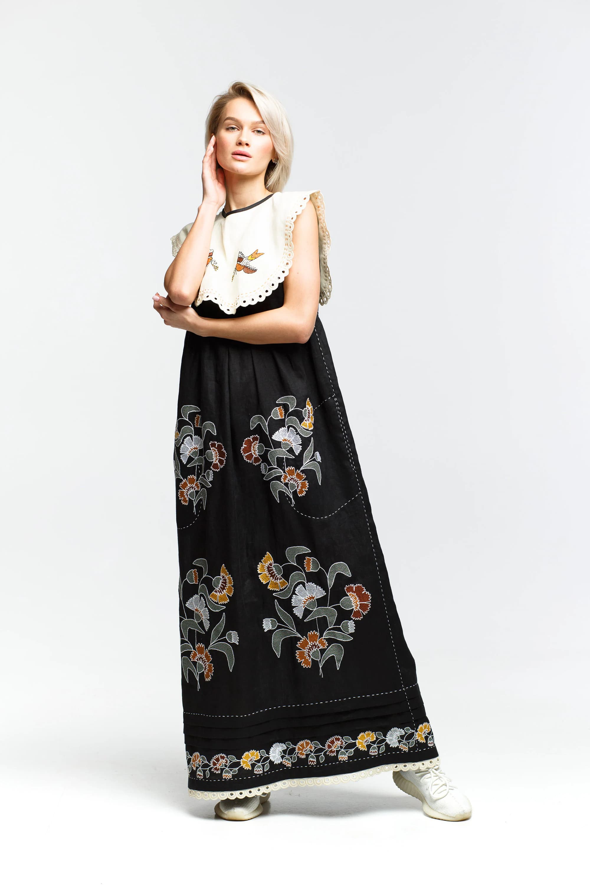 Embroidered collared dress Carnations sleeveless linen robe by BoutiqueUA