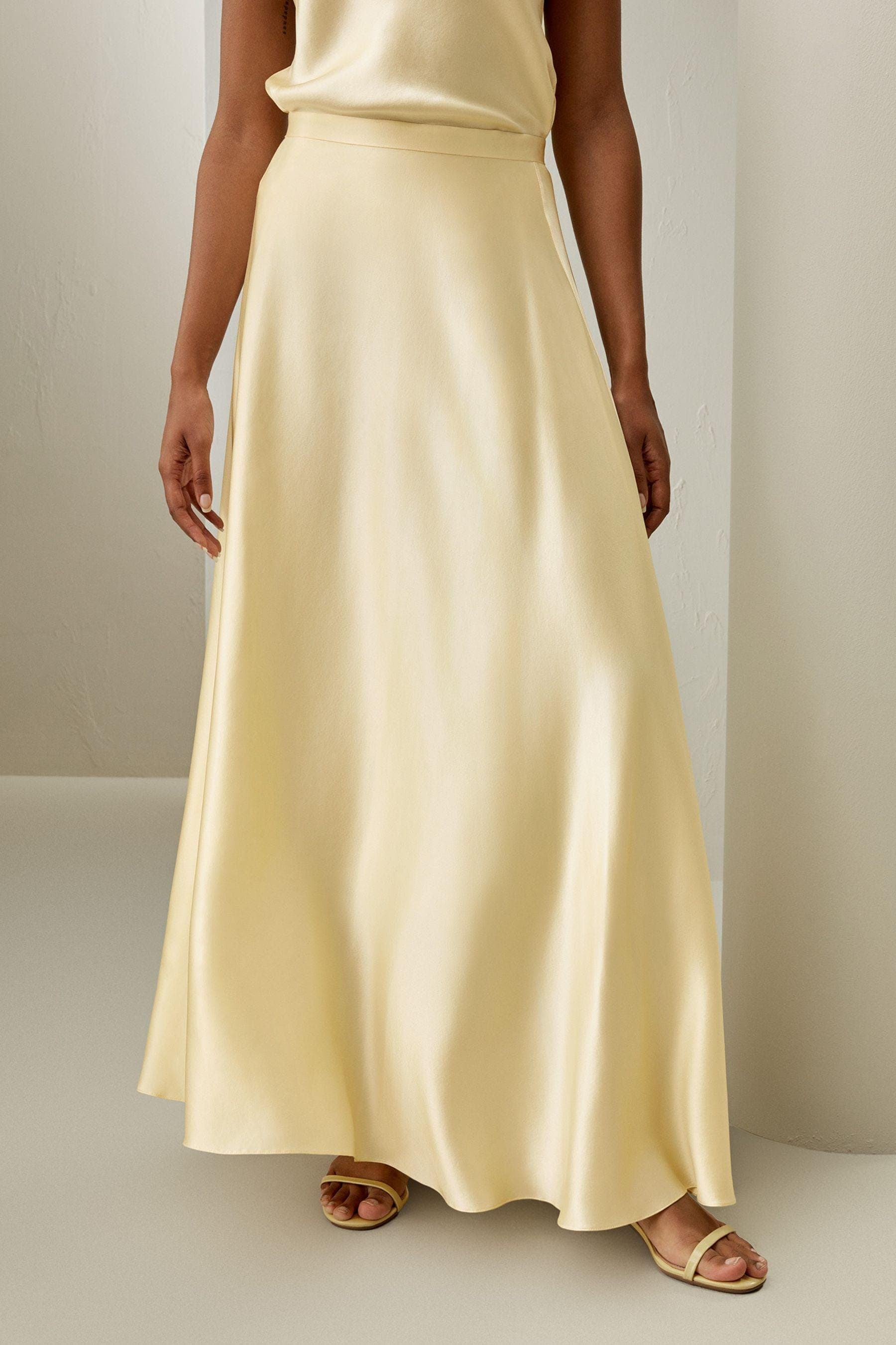 Cream top | Modest fashion tzinut styles | This item can be customised | More colours by inquiring | Kosher clothing