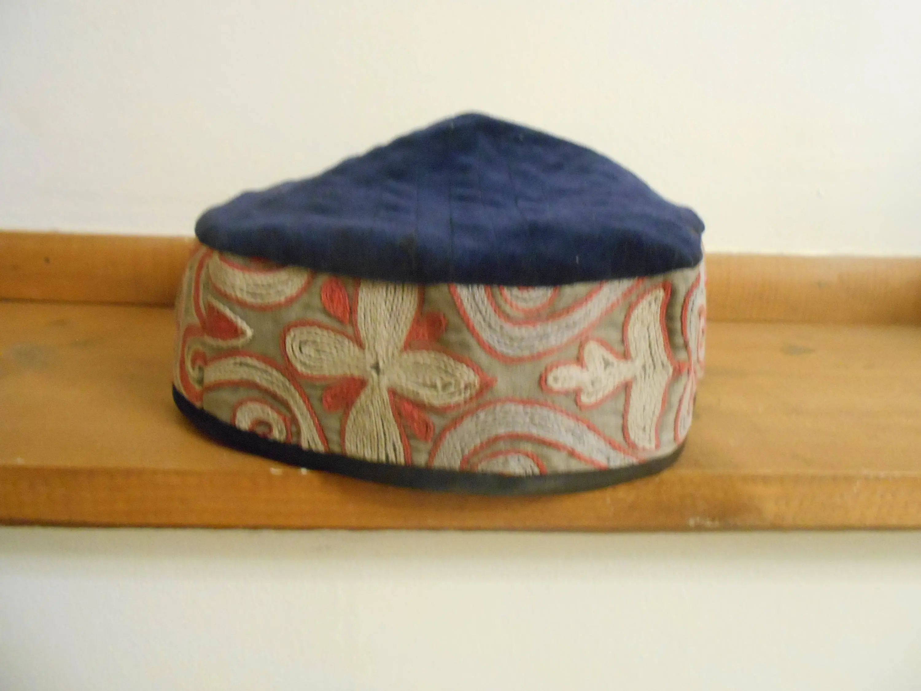 Kazakh Skull-Cap. Hat. Kufi. Tyubeteika. Kippah. Yarmulke. Velvet. Authentic. Size S. Antique Embroidery. Kazakhstan