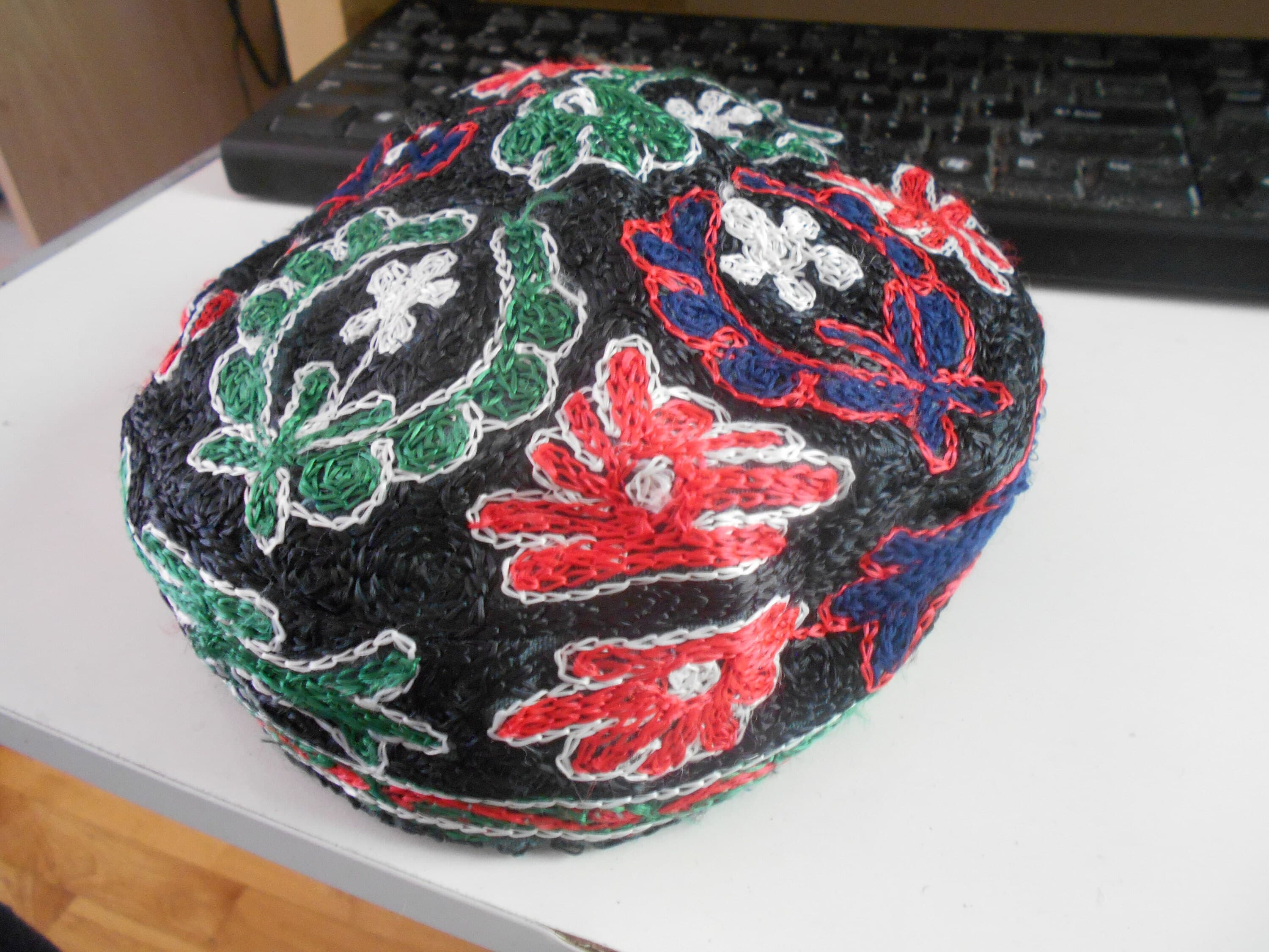 Muslim.Skull-Cap. Kufi. Tubeteika. Kippah. Yarmulke.Uzbek Hat.Uzbekistan. Size S - image 2