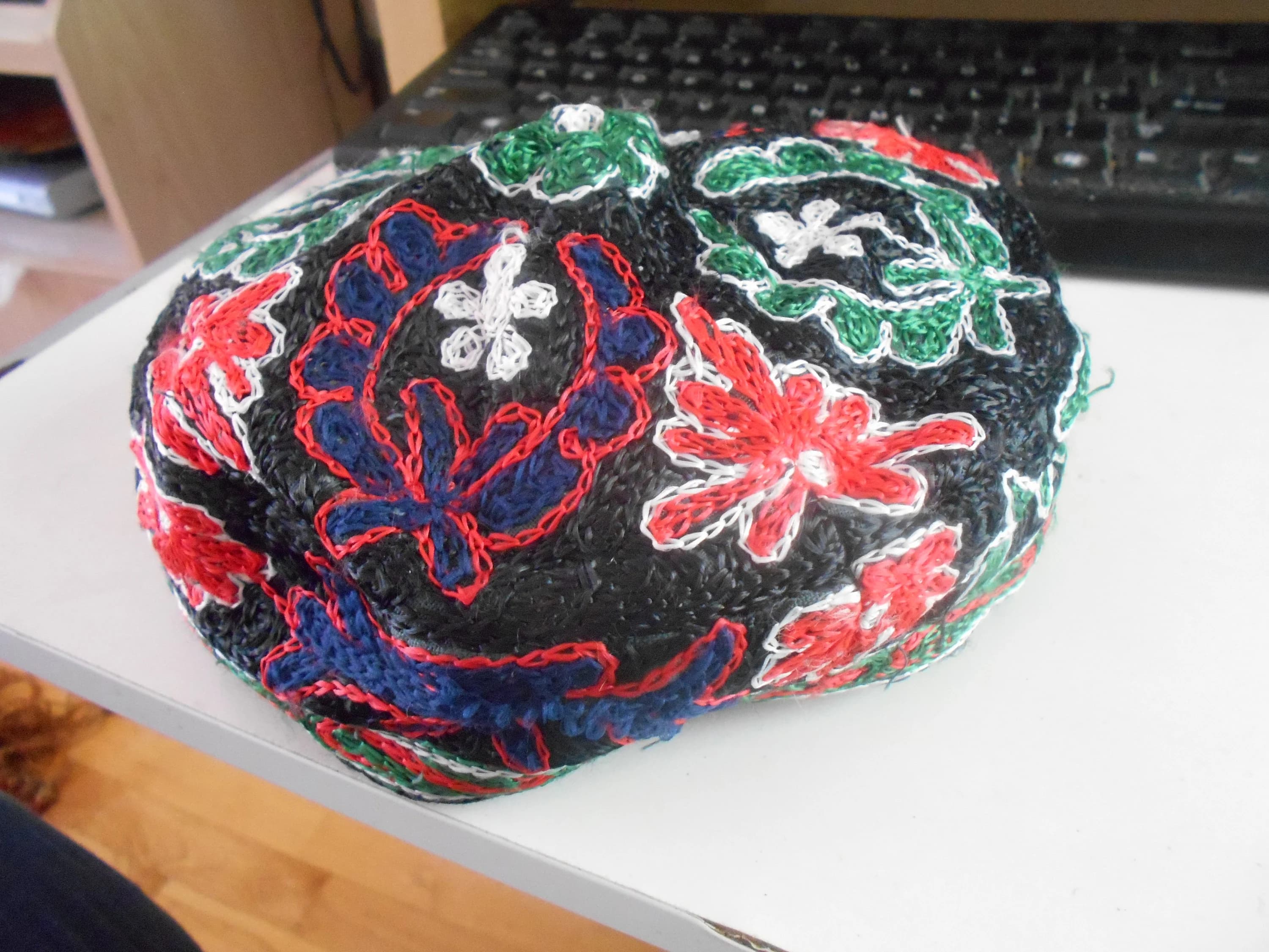Muslim.Skull-Cap. Kufi. Tubeteika. Kippah. Yarmulke.Uzbek Hat.Uzbekistan. Size S - image 3