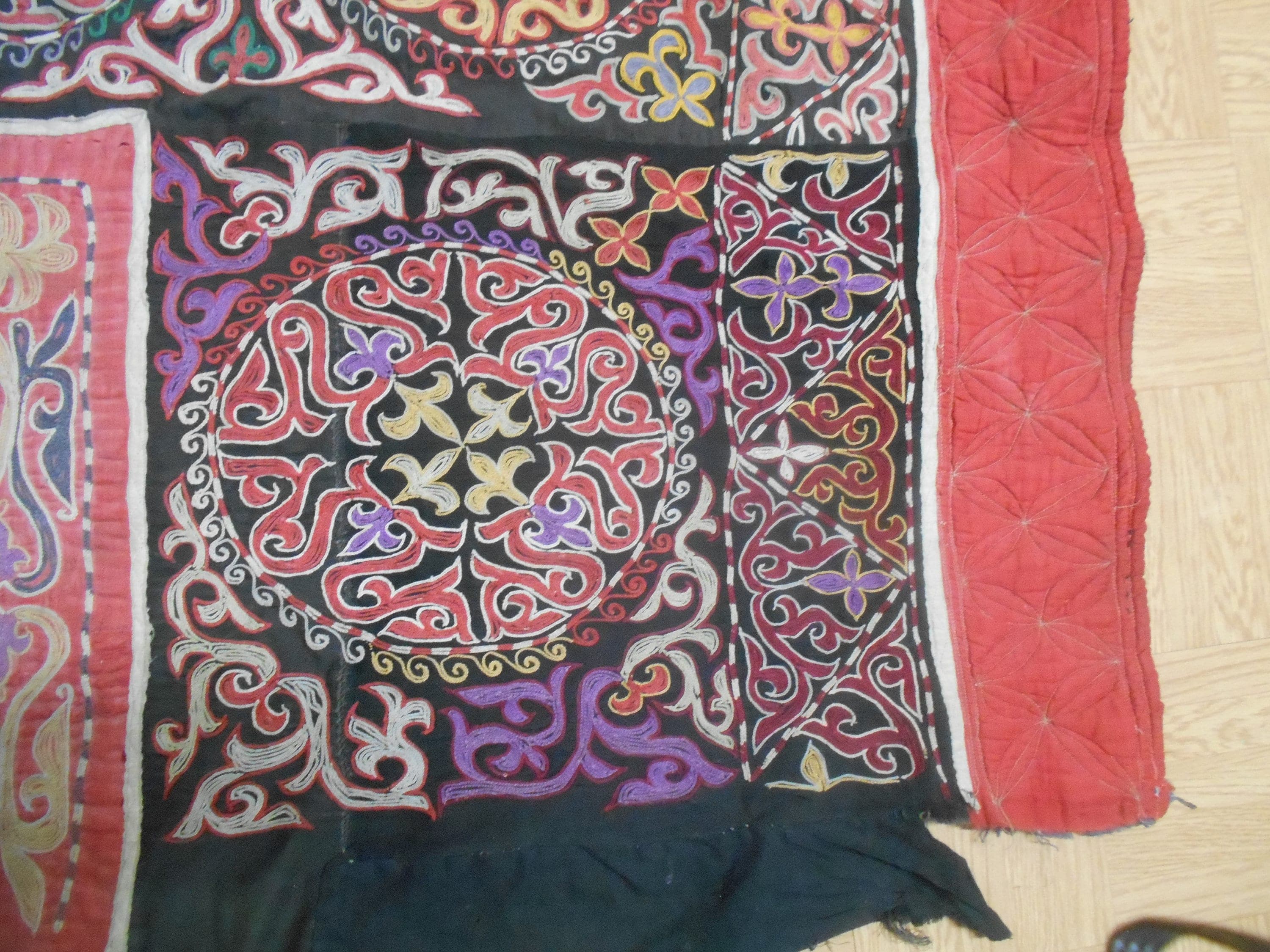Kazakh Tuskiiz Antique Yurt Wall Hanging Decor Rug. Authentic. Kazakhstan Embroidery Mongol