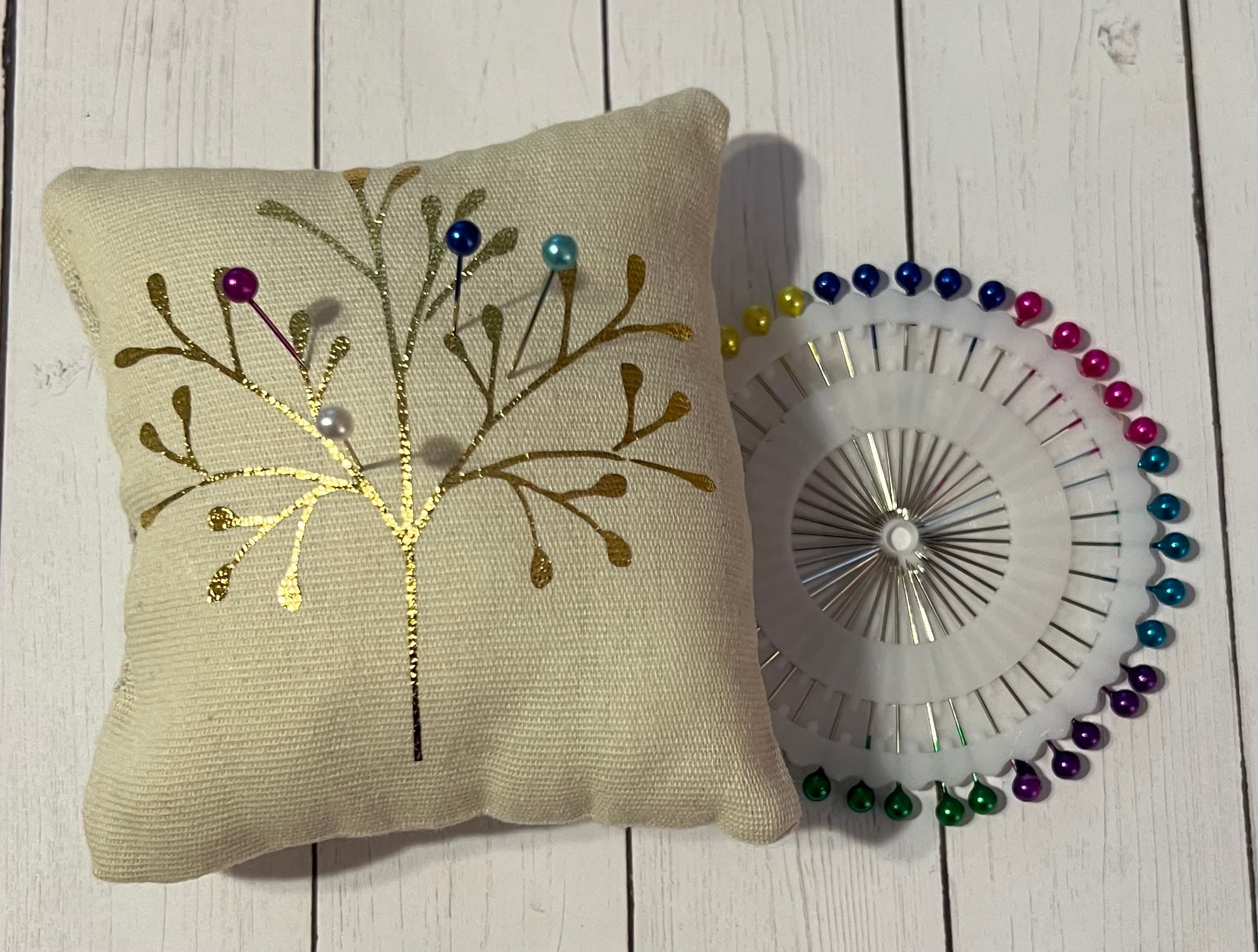 Women's Hijab Pin-Muslim Women Pin-Hijab Pin- Muslim Women Accessories-Islamic Gift for Her-Handmade Pins-Hijab Scarf Pin Cushion Set