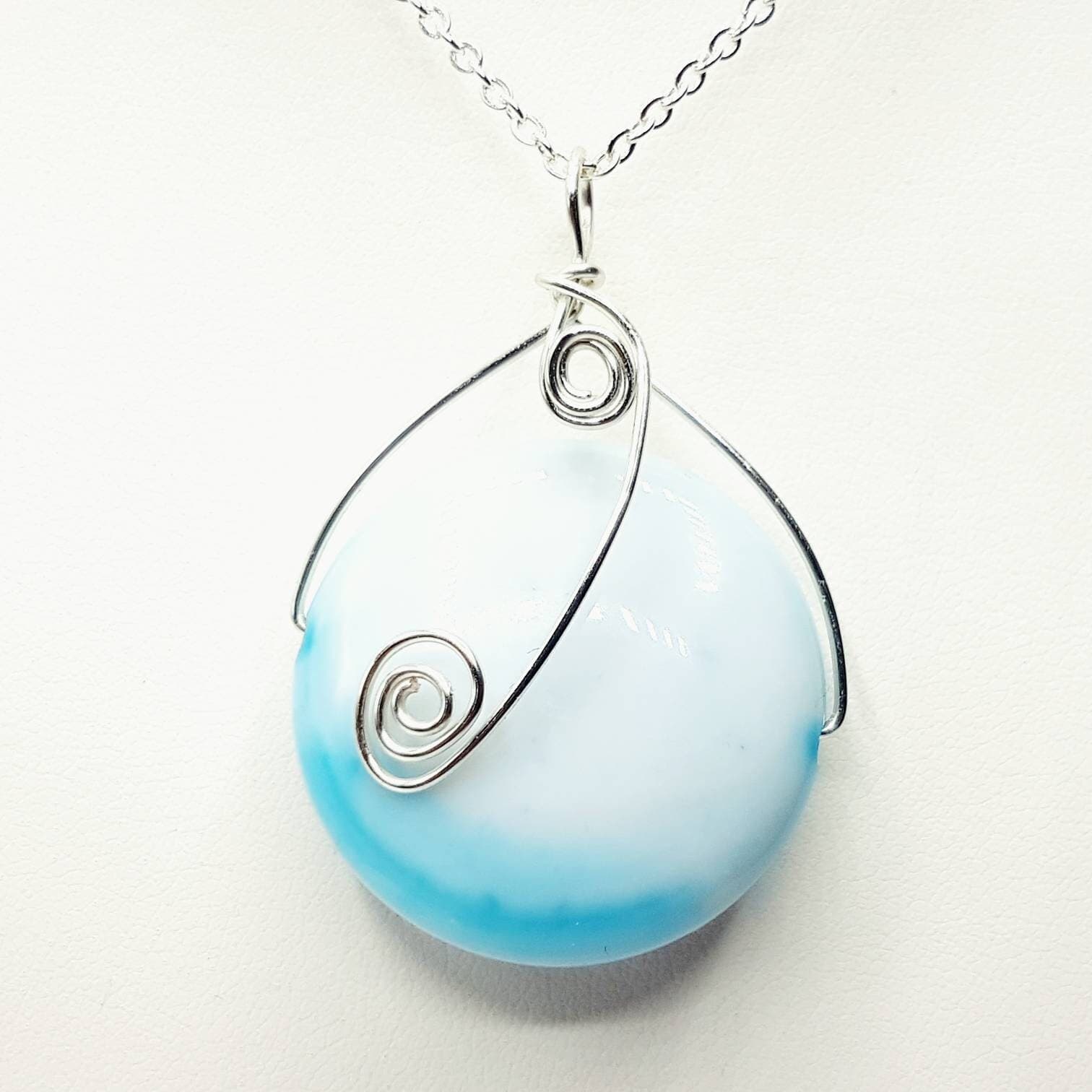 White & Blue Agate Necklace - image 3