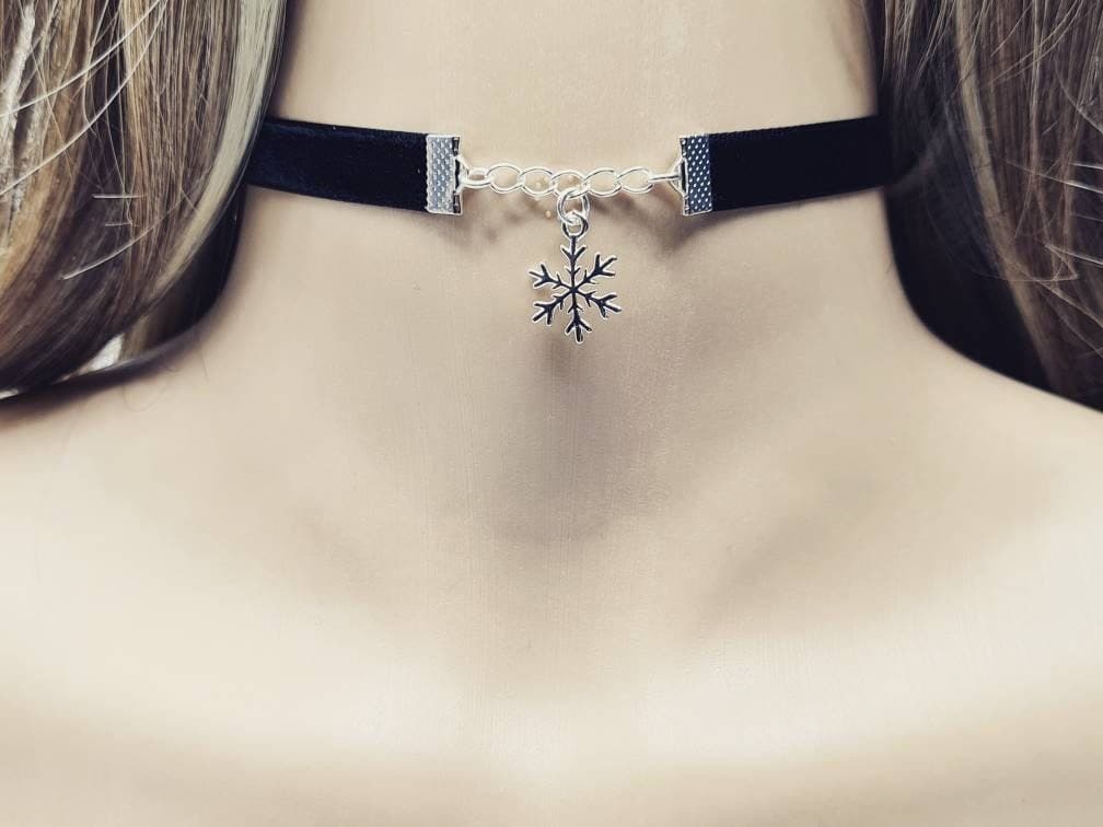 Snowflake Drop Velvet Collar Choker Necklace