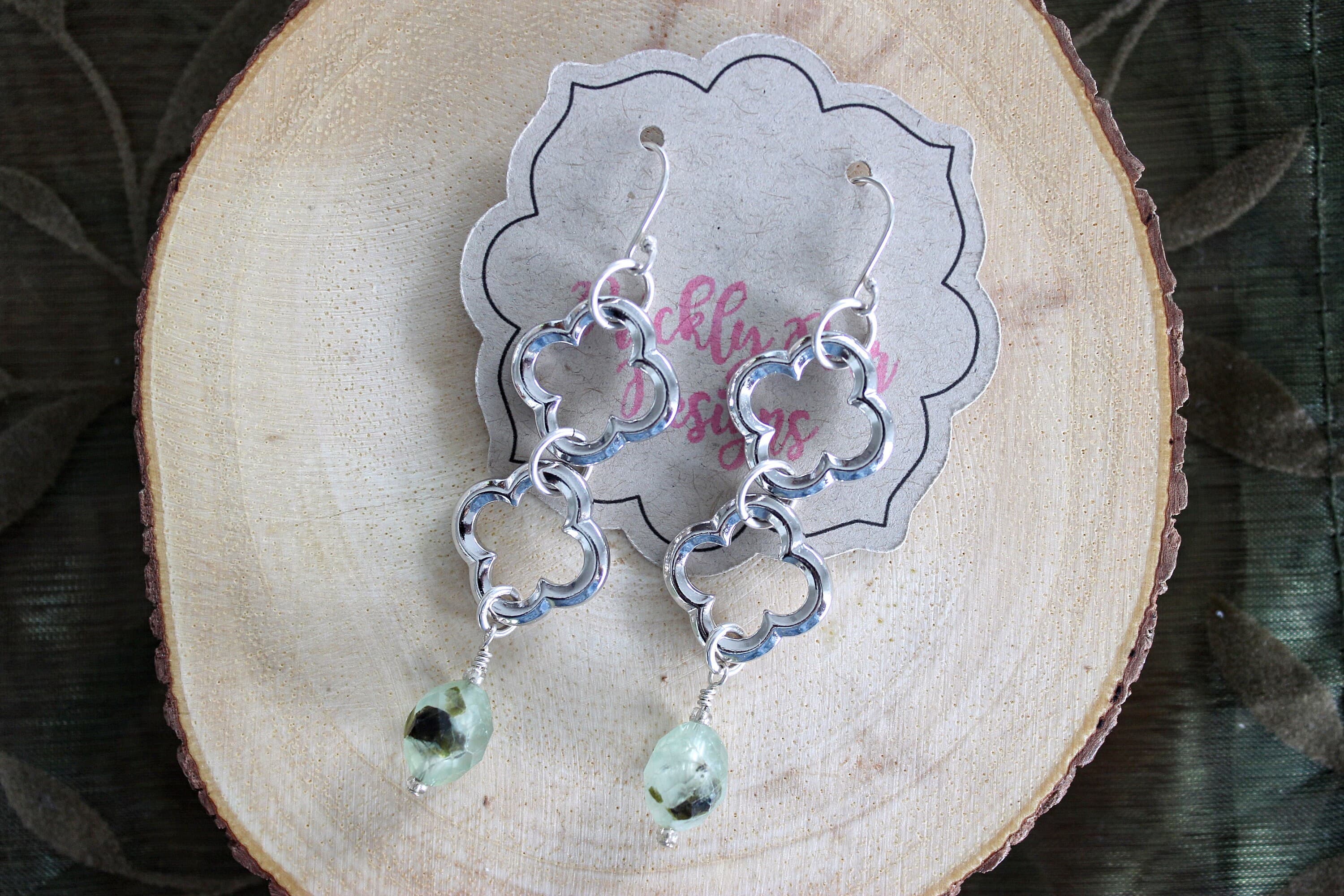 Quatrefoil Prehnite Earrings - image 4
