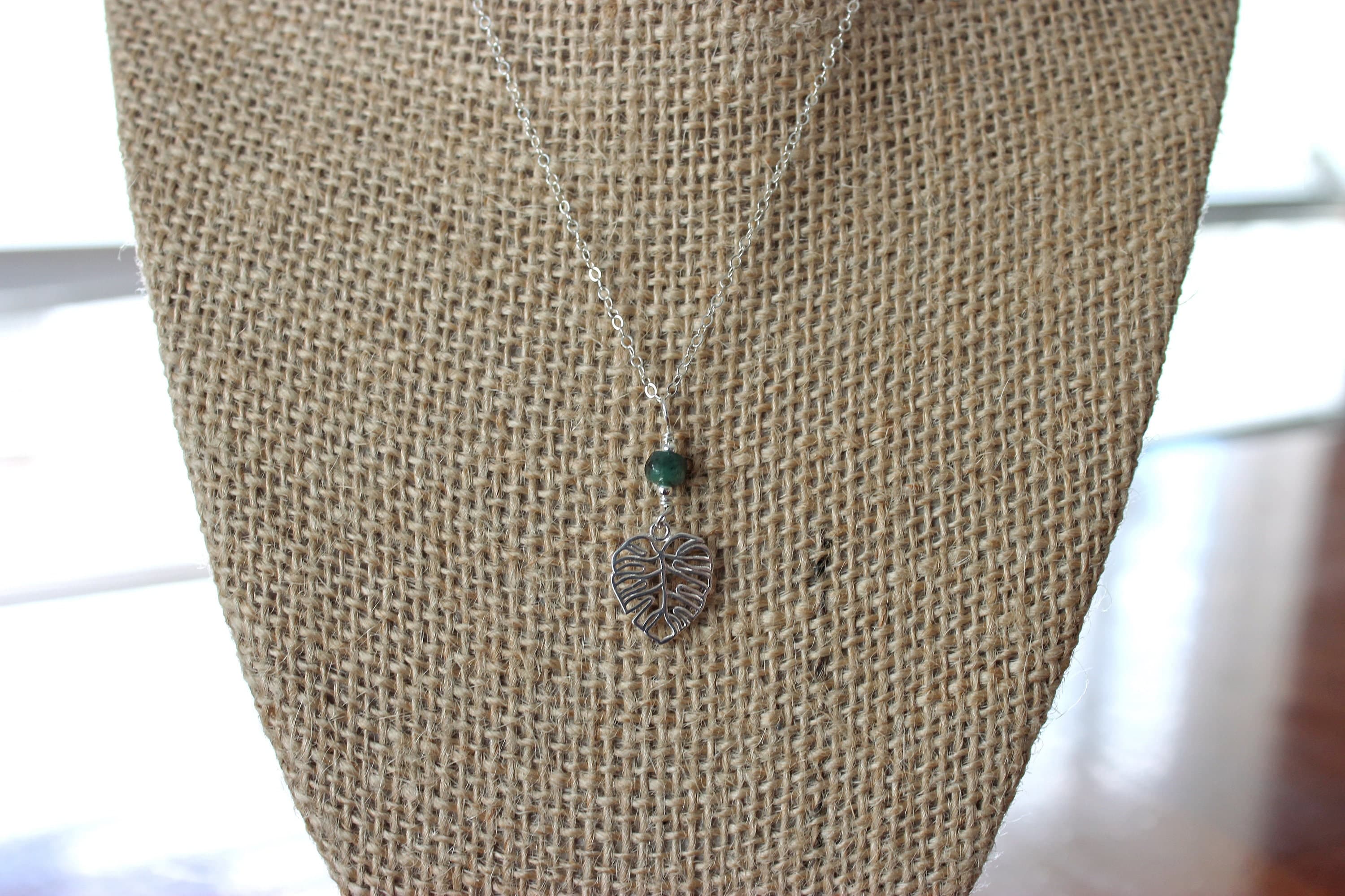 Monstera Colombian Emerald 16" Sterling Silver Necklace - image 4