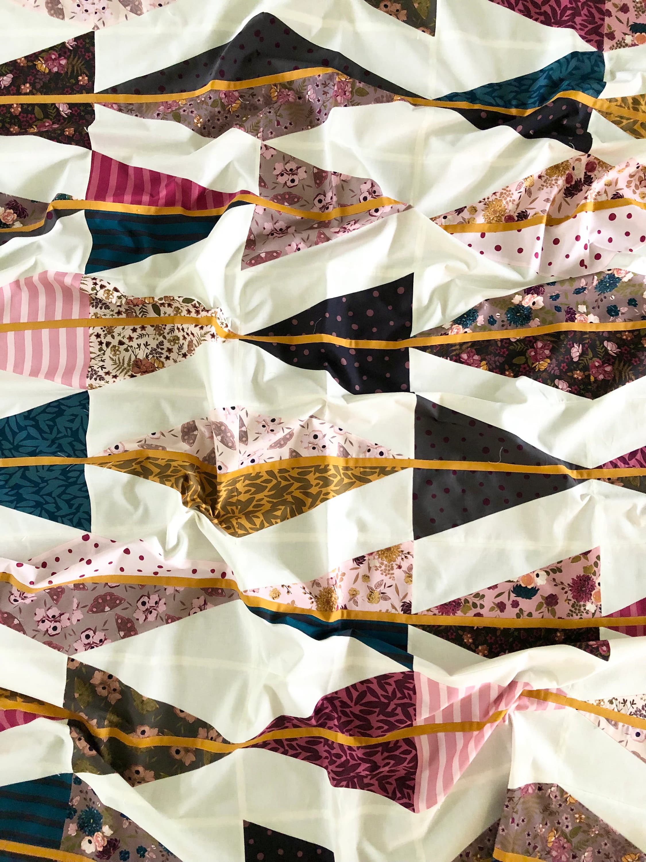 Pointed Path Quilt Pattern - Paper pattern - by Taren Studios - image 4