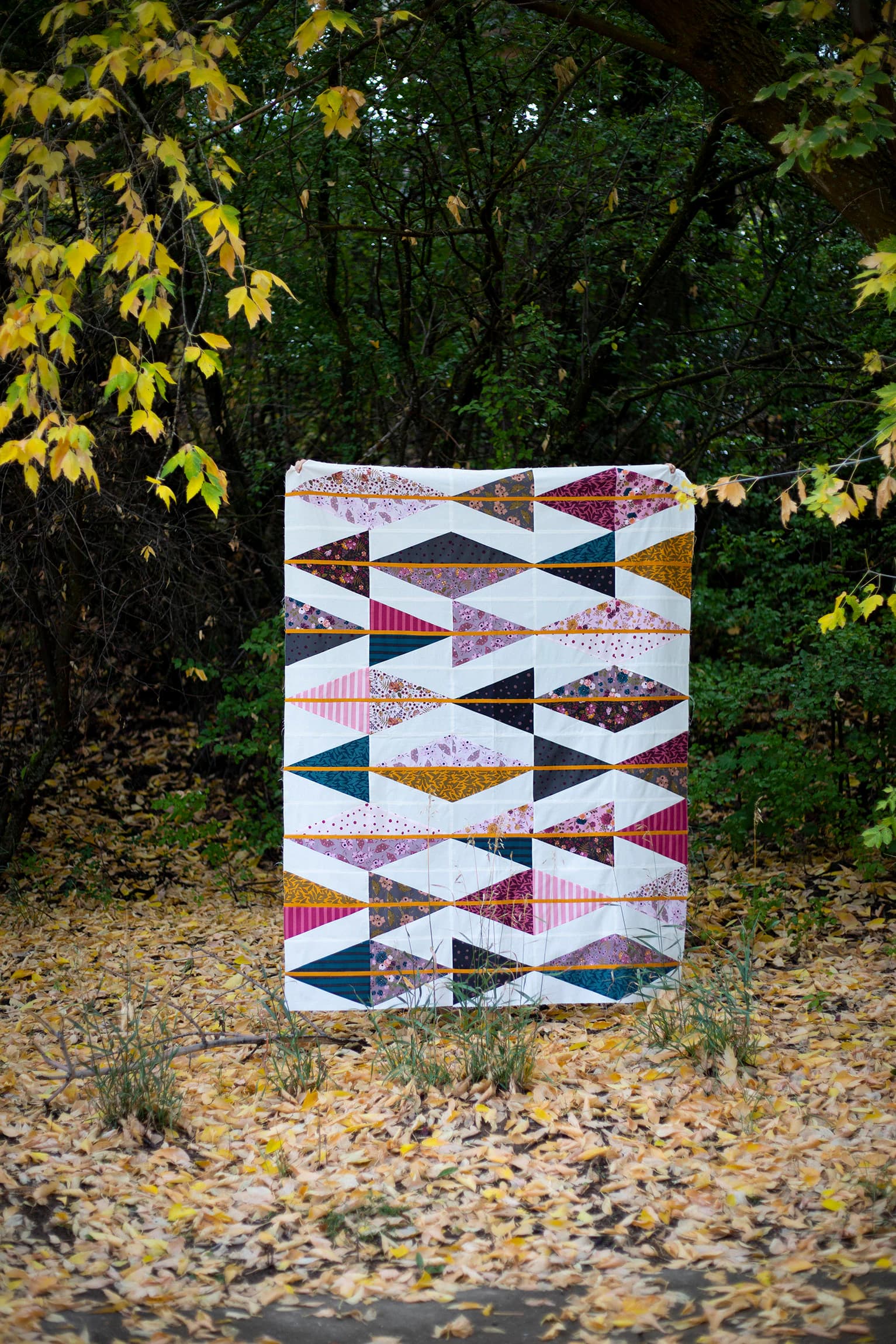 Pointed Path Quilt Pattern - Paper pattern - by Taren Studios - image 5