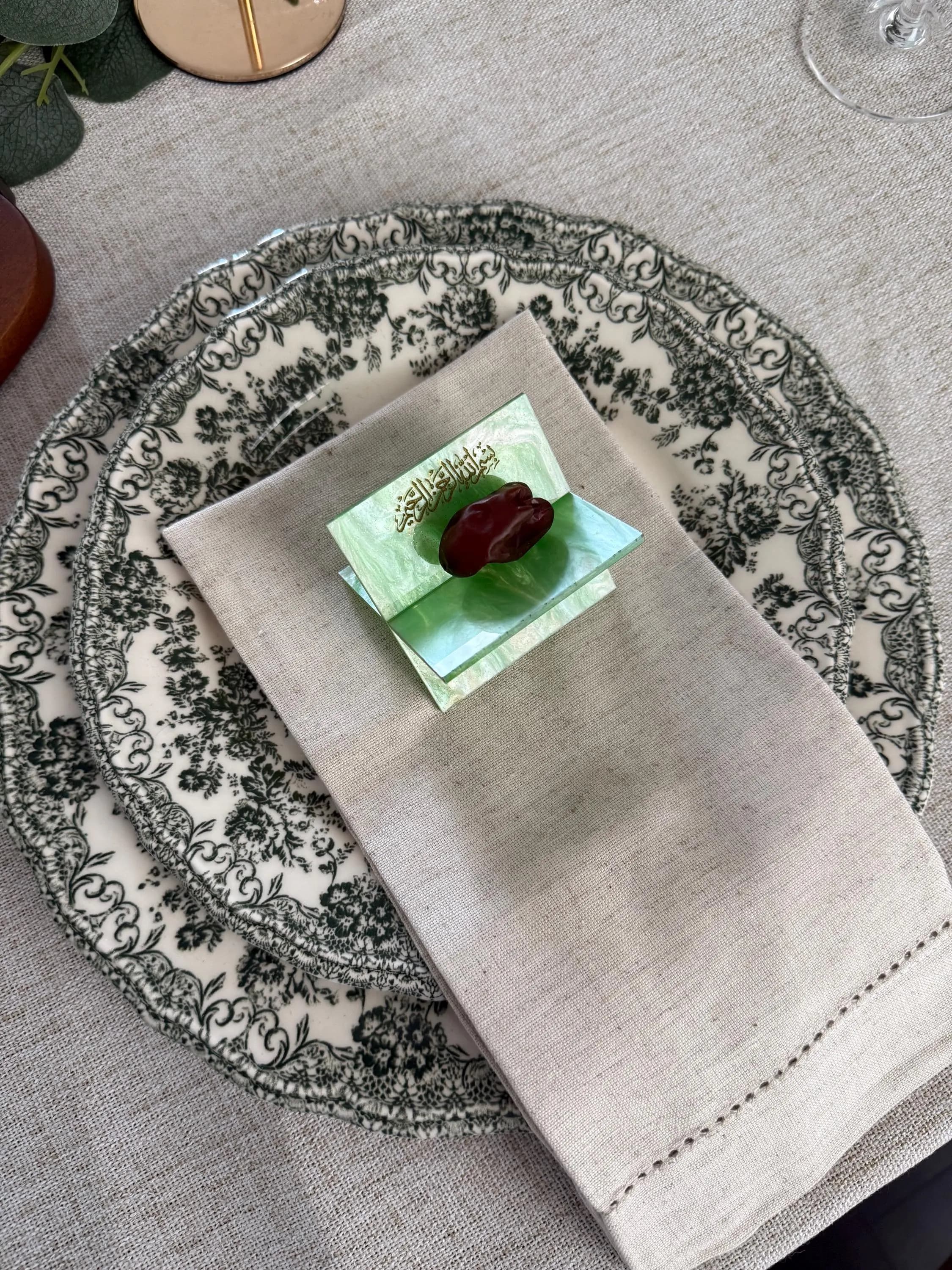 Acrylic Date Stands | Date Plate Holders 4 Pack | Ramadan Decor - image 5