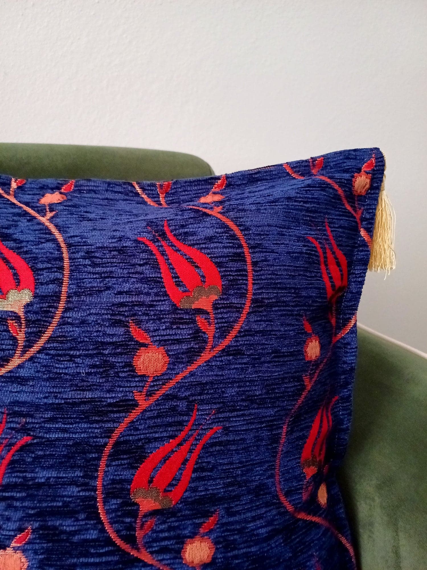 Traditional Turkish Pillow, Tulip Tile Patterned Cushion, Anatolian Ottoman Pillow, Blue Kilim Pattern Coach Pillow, Authentic Velvet Pillow - image 4