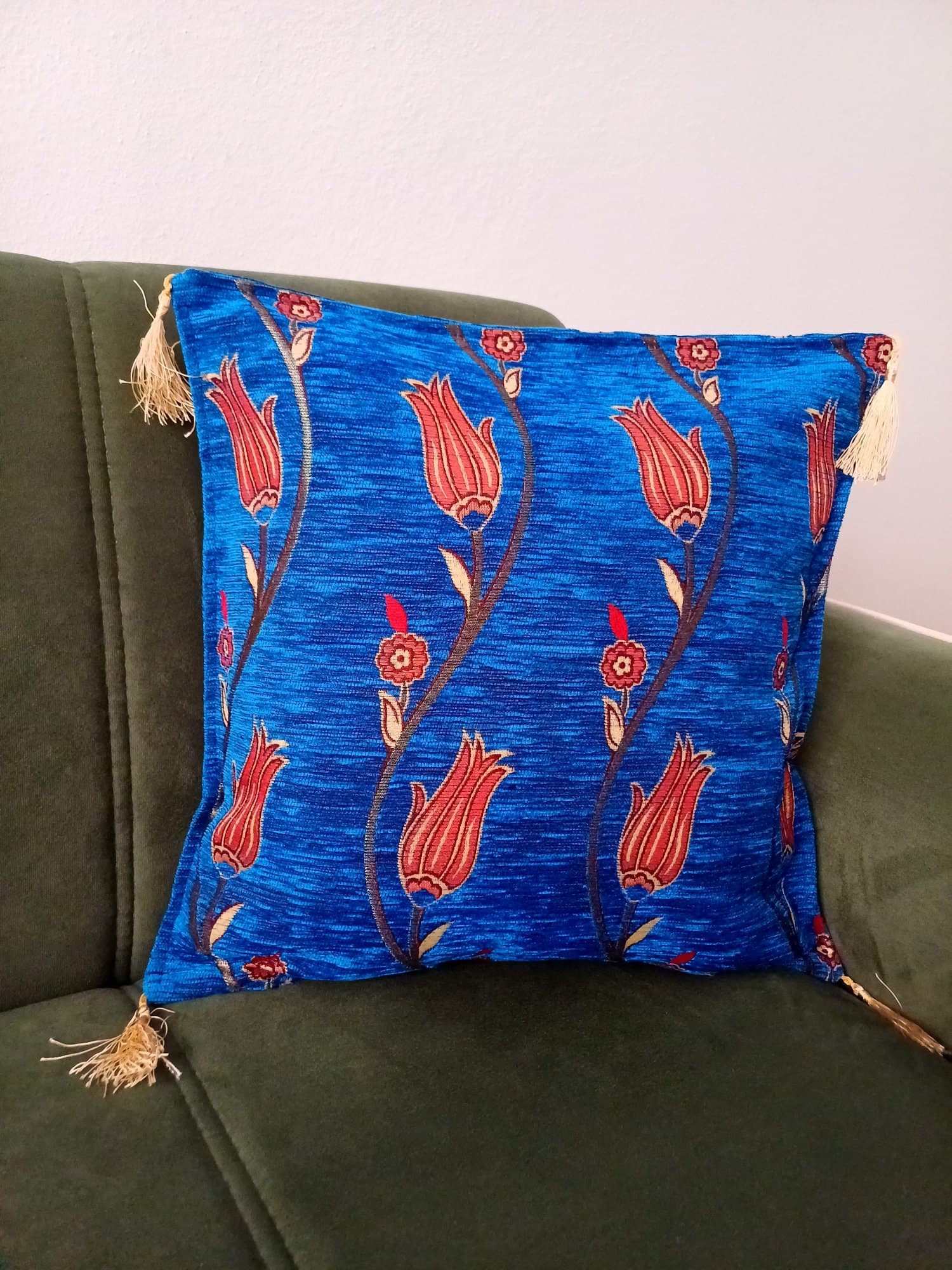 Blue Traditional Turkish Pillow, Tulip Tile Patterned Cushion, Anatolian Ottoman Pillow, Kilim Pattern Coach Pillow, Authentic Velvet Pillow