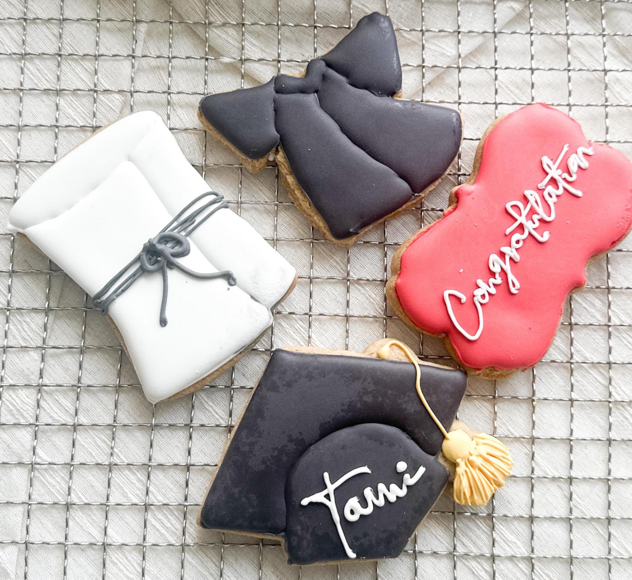 Graduation Cookies Gift Box: Class of 2026, Vanilla or Chocolate - image 4