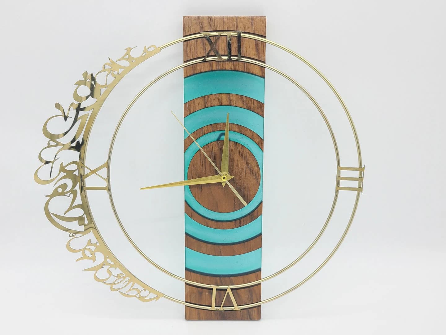 Walnut Wood Ripple Clock: Turquoise Arabic Calligraphy Design