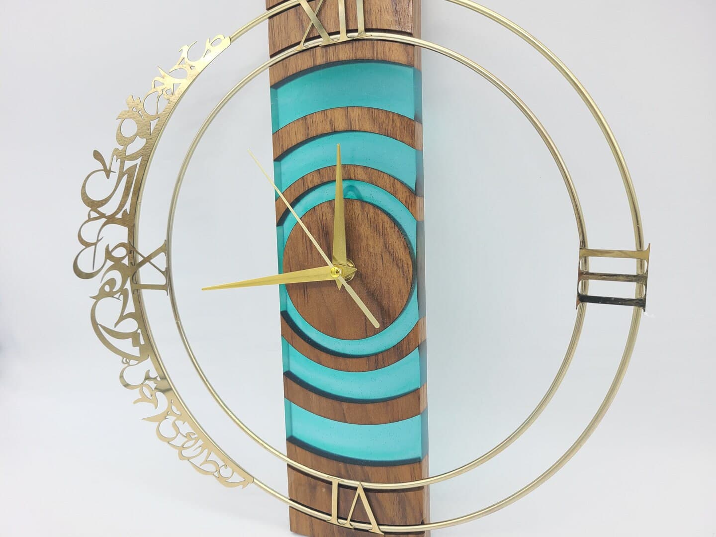 Walnut Wood Ripple Clock: Turquoise Arabic Calligraphy Design - image 3