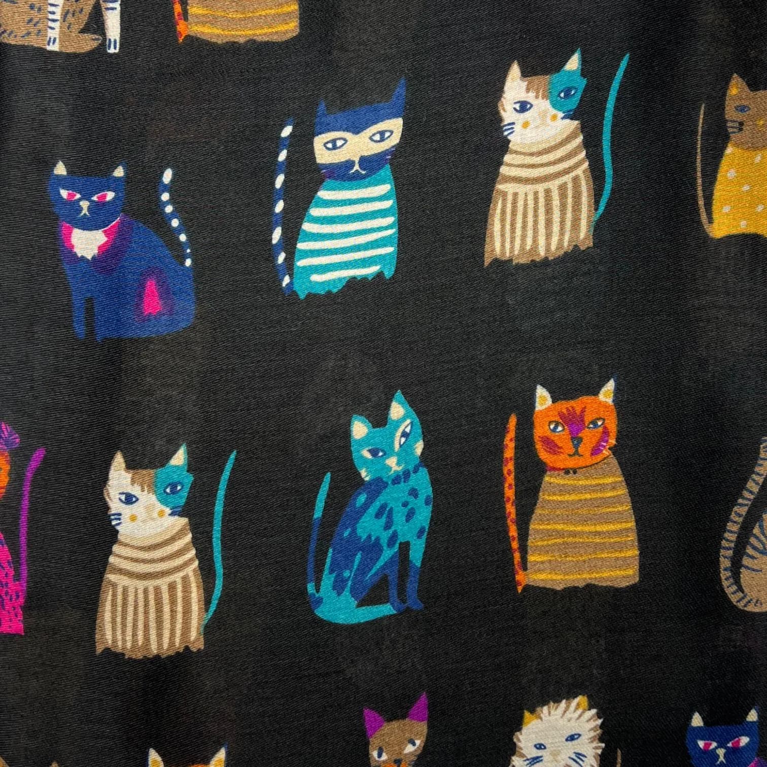 Cat Lover Scarf: Supersoft Cotton Blend, Playful Feline Print - image 5
