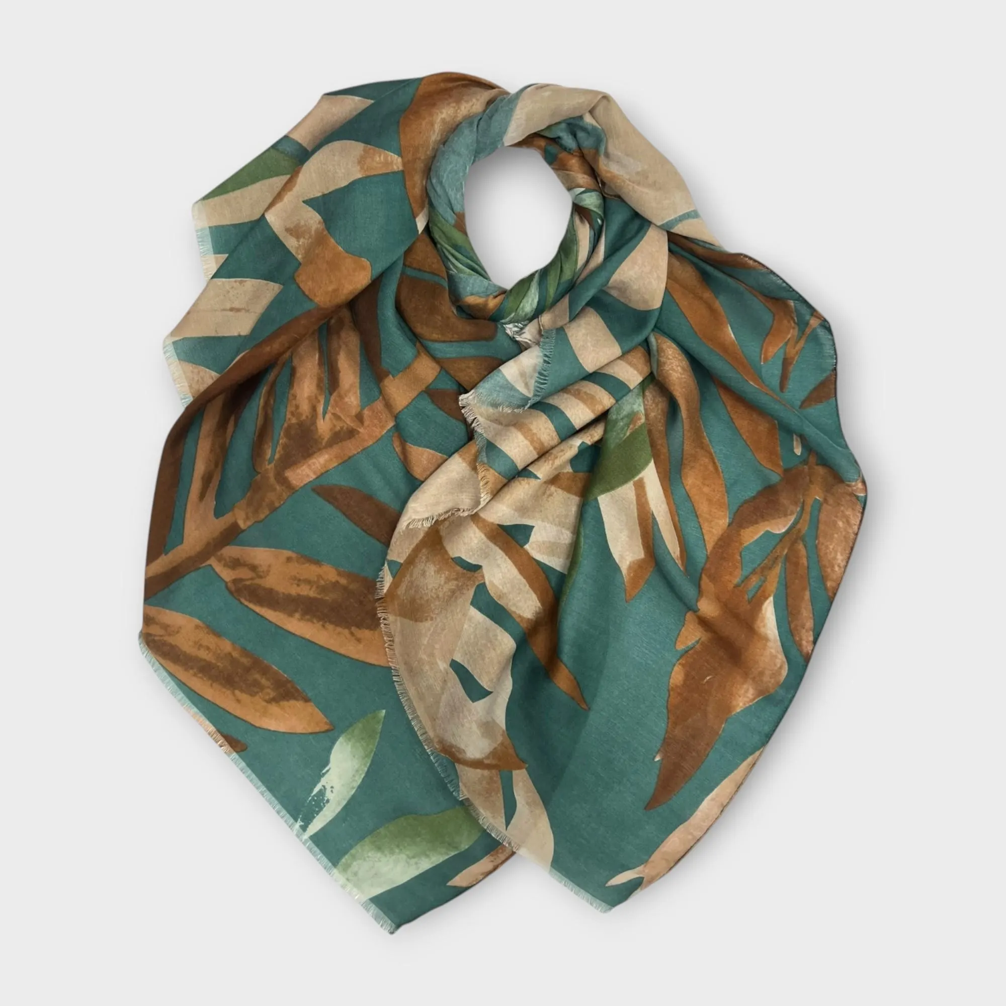 Big leaves print scarf