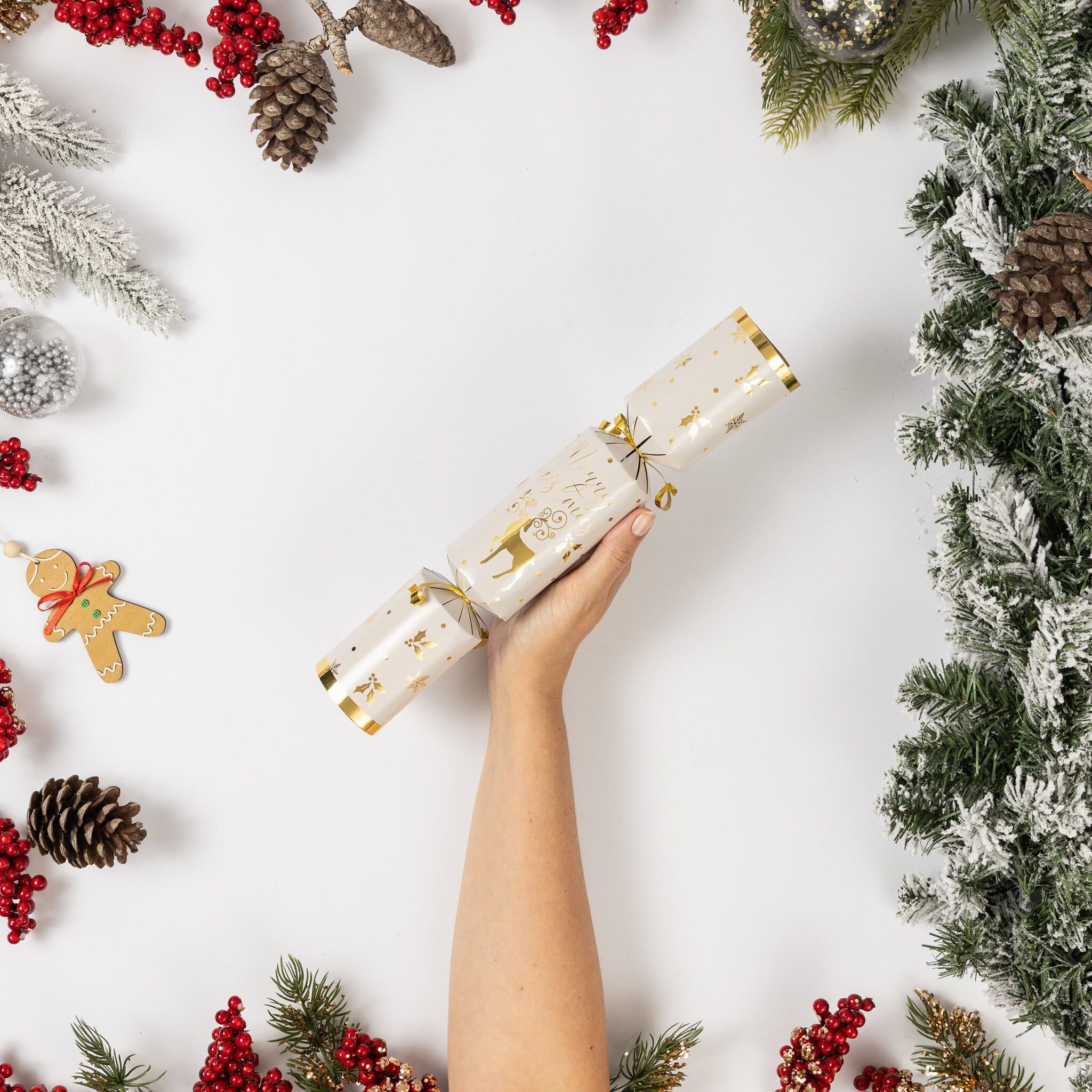 Make Your Own Christmas Cracker kit Crackers Hats Snaps Gold reindeer - image 4