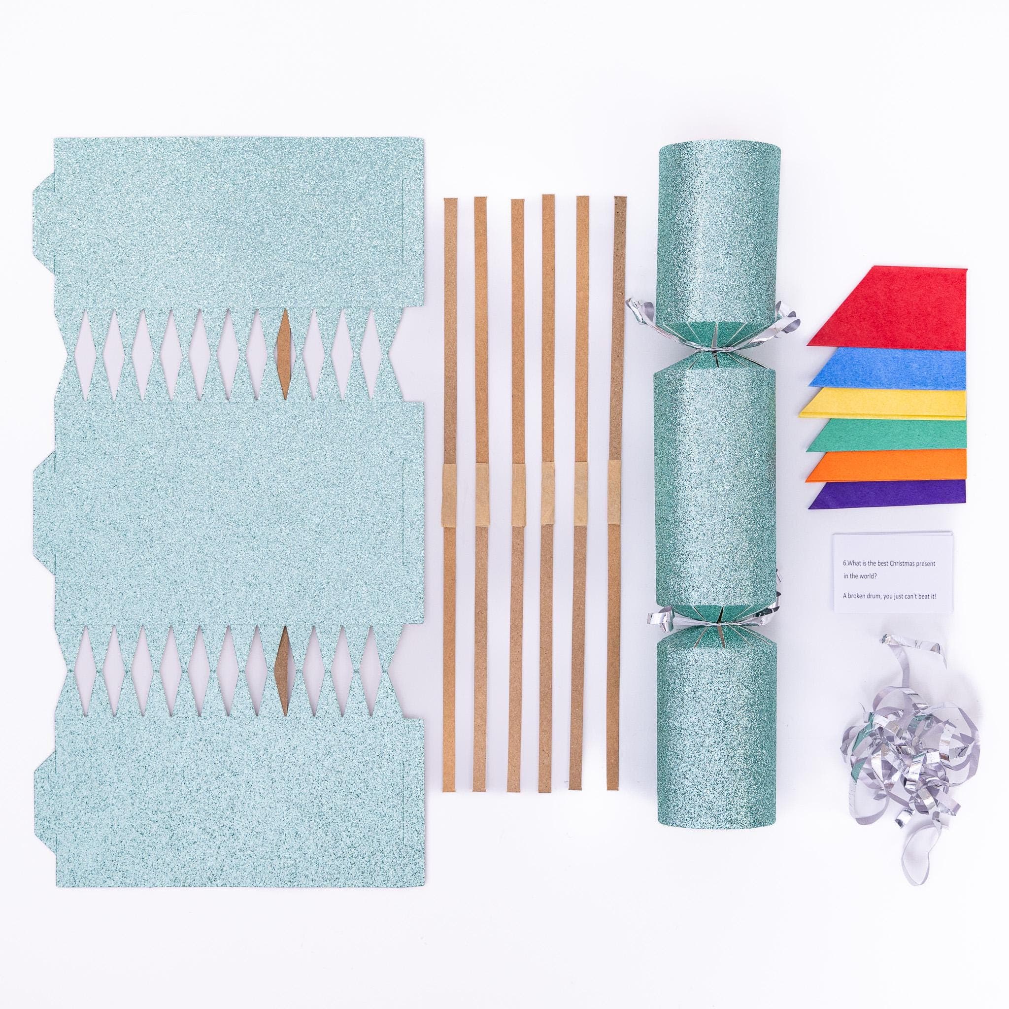 DIY Christmas Cracker Kit: Mint Glitter, Hats, Snaps - Pack of 6 - image 3