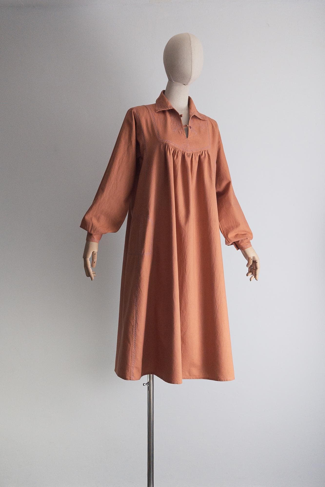 1970s boho ethnic embroidered nap dress – cooked salmon cotton - image 4