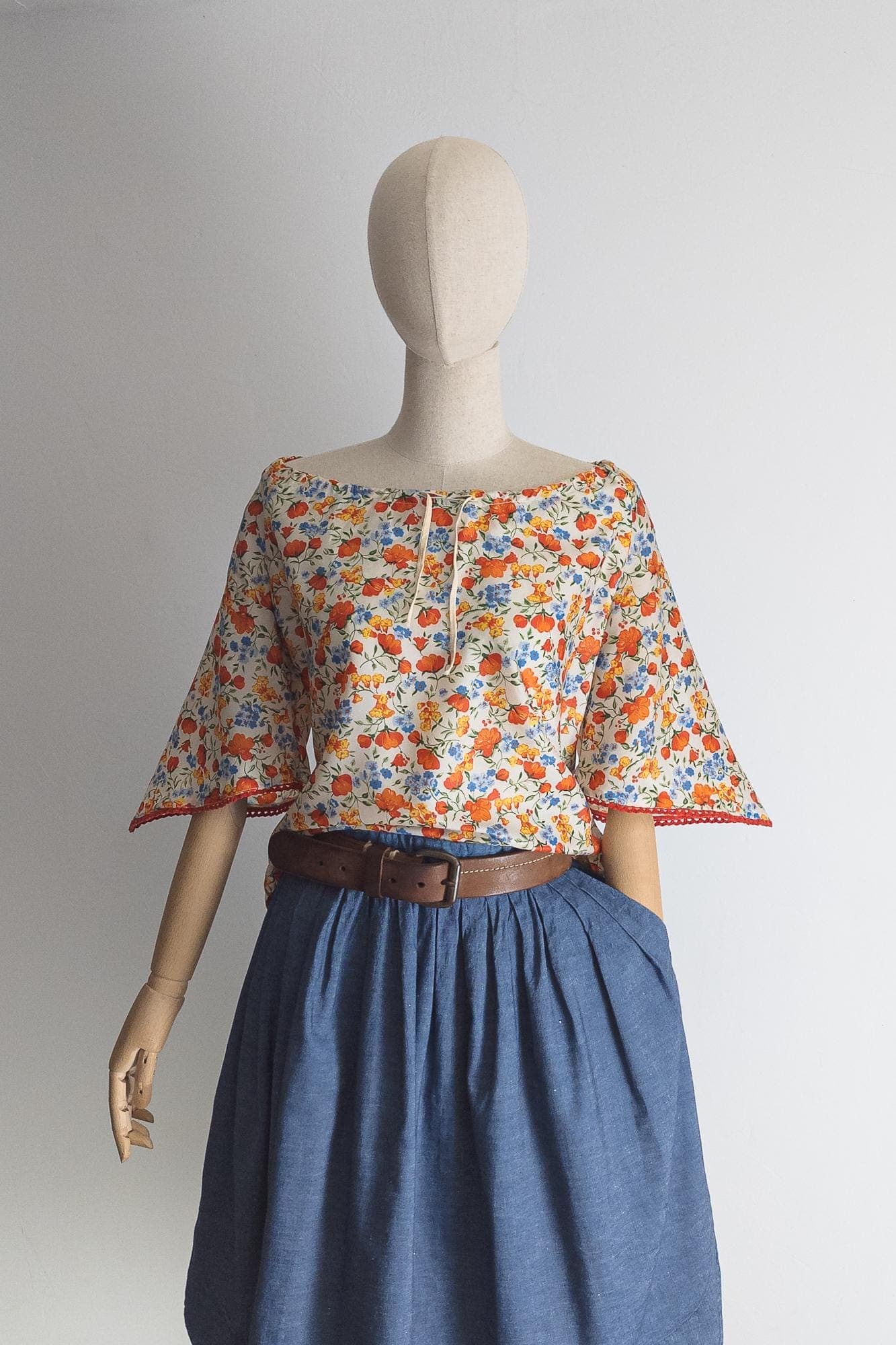 mod 1970s medieval western peasant top – vintage prairie blouse with pointed bell sleeves – poppy, cornflower & orange wildflower print – s - image 5