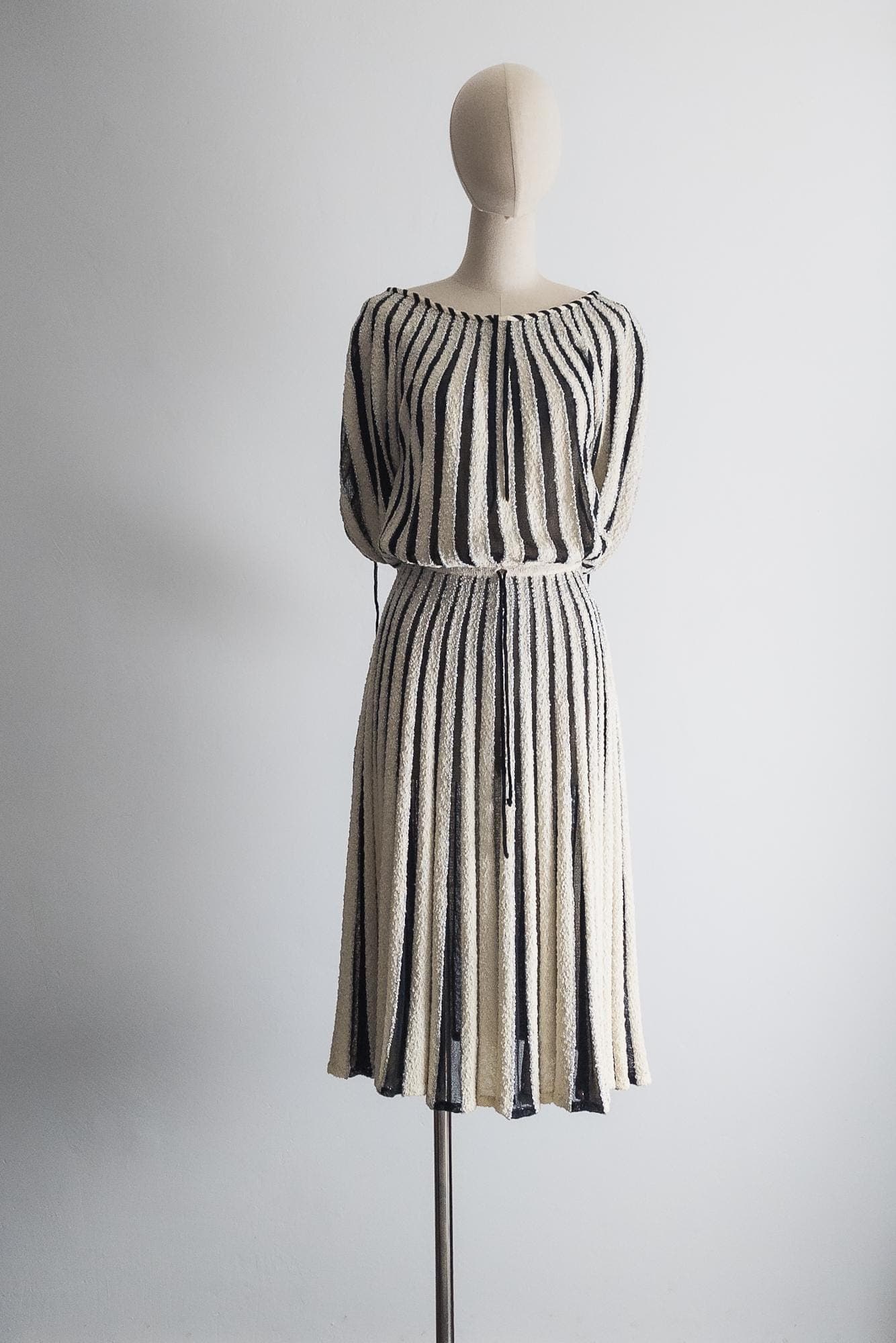 1970s andrina fells lurex knit dress – romantic, space age – antique white/black/silver - image 4