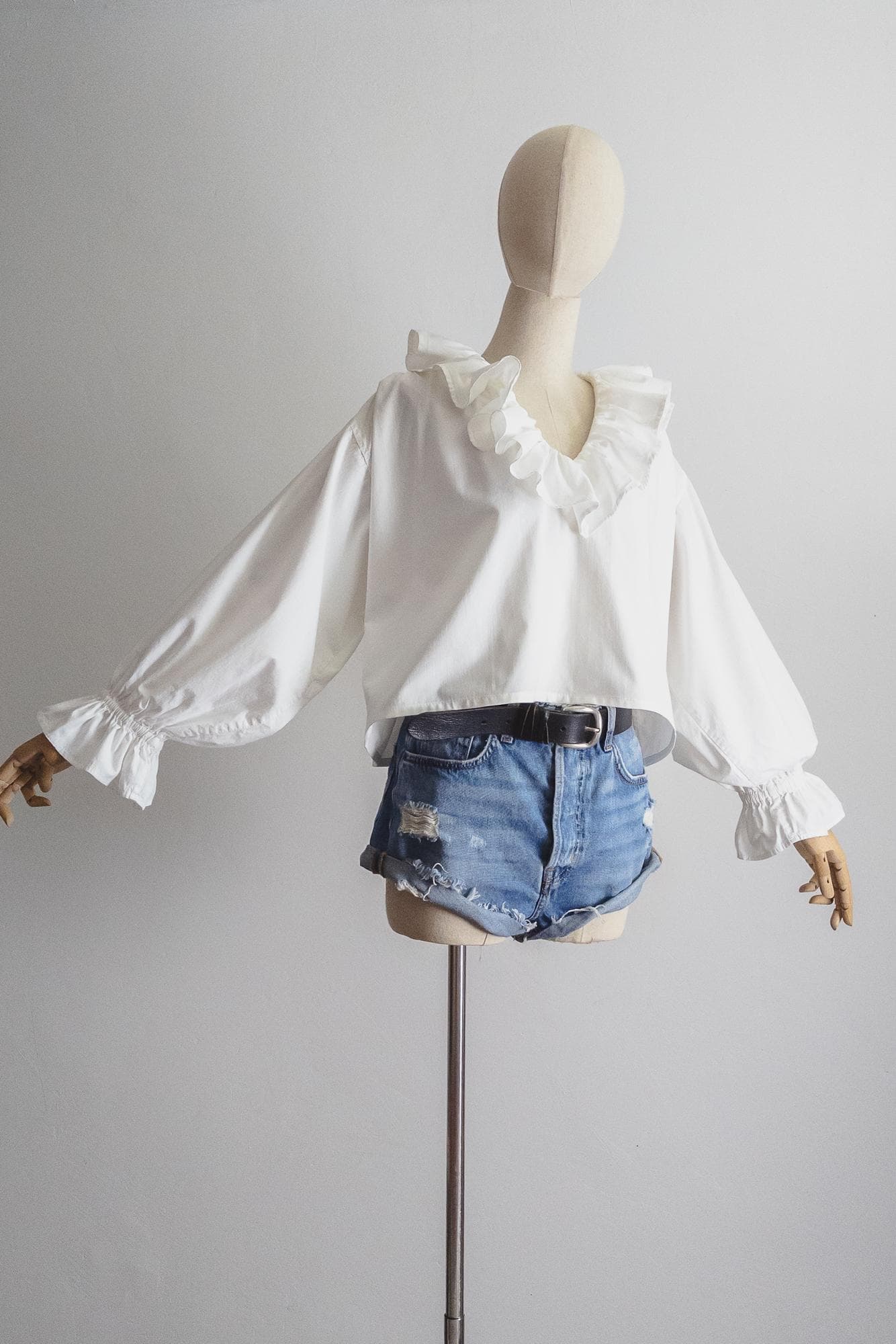 vintage white poet blouse cropped poet chemise pirate shirt - s/m - image 5