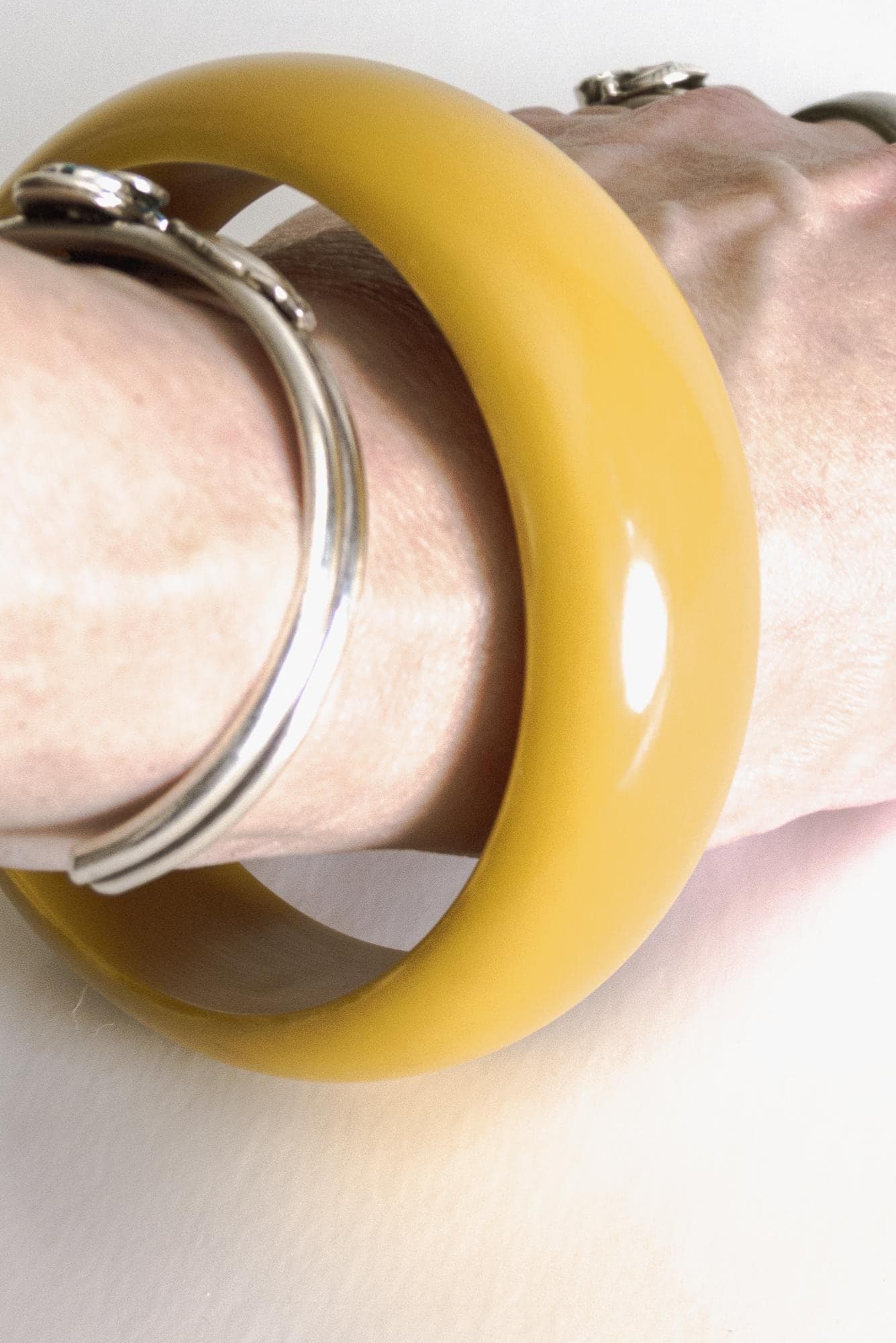 vintage bakelite bangle bracelet butterscotch 1” wide - image 3