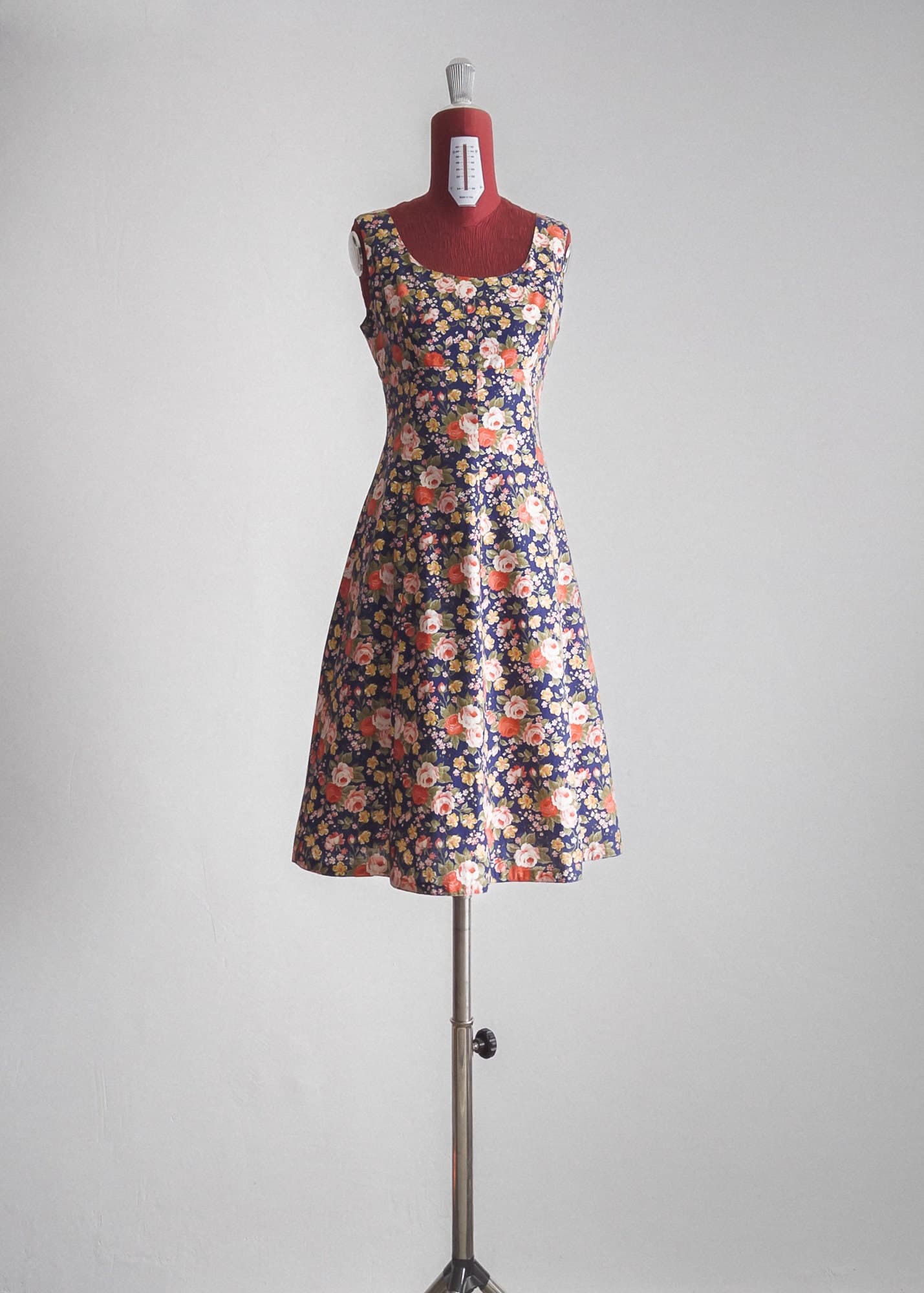 1970s vintage garden cotton sundress dress of london (s/m) - image 3