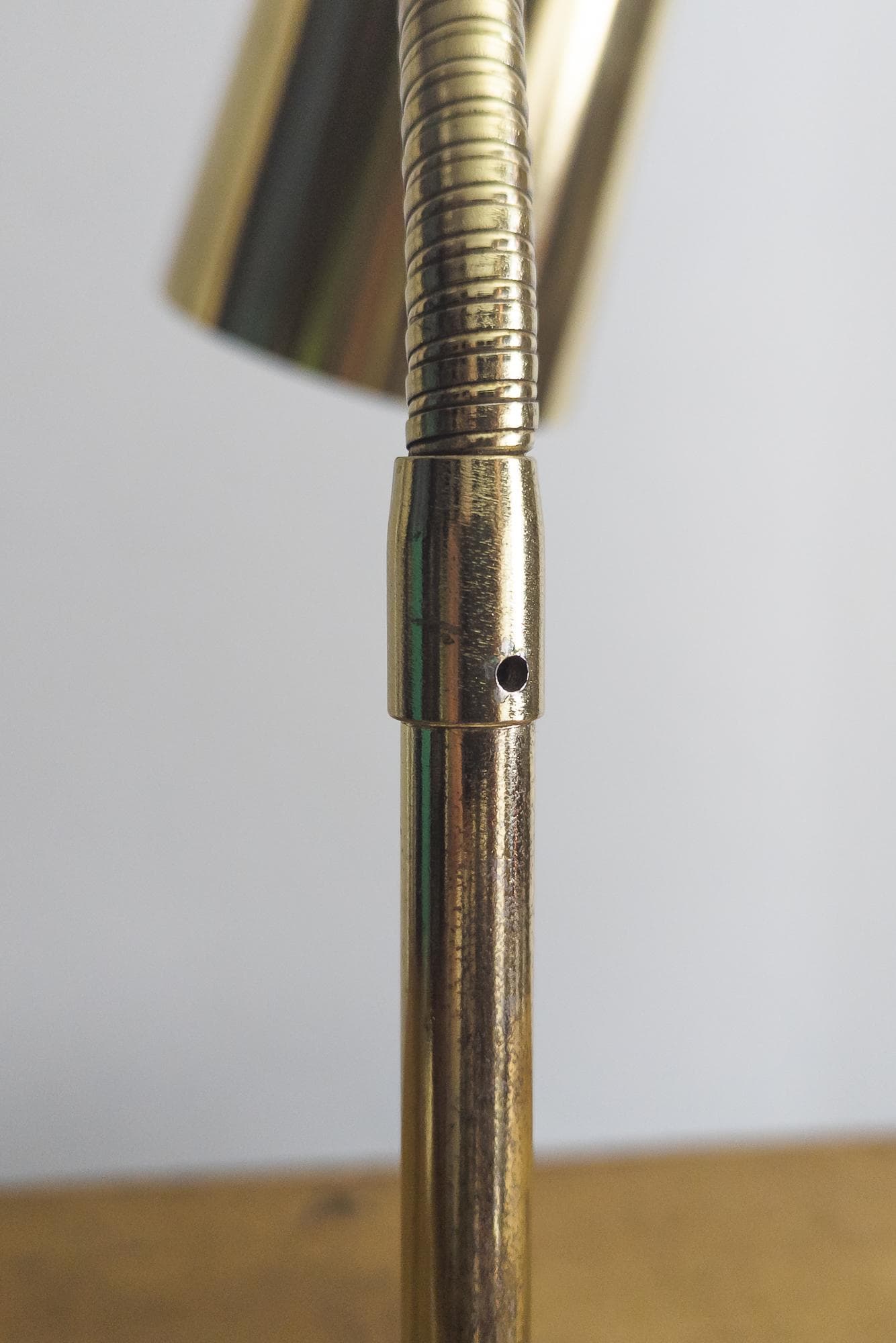 mid century desk table lamp - golden/white - 1970s east german desk lamp – veb leuchtenbau lengefeld - stamped with a date - image 5
