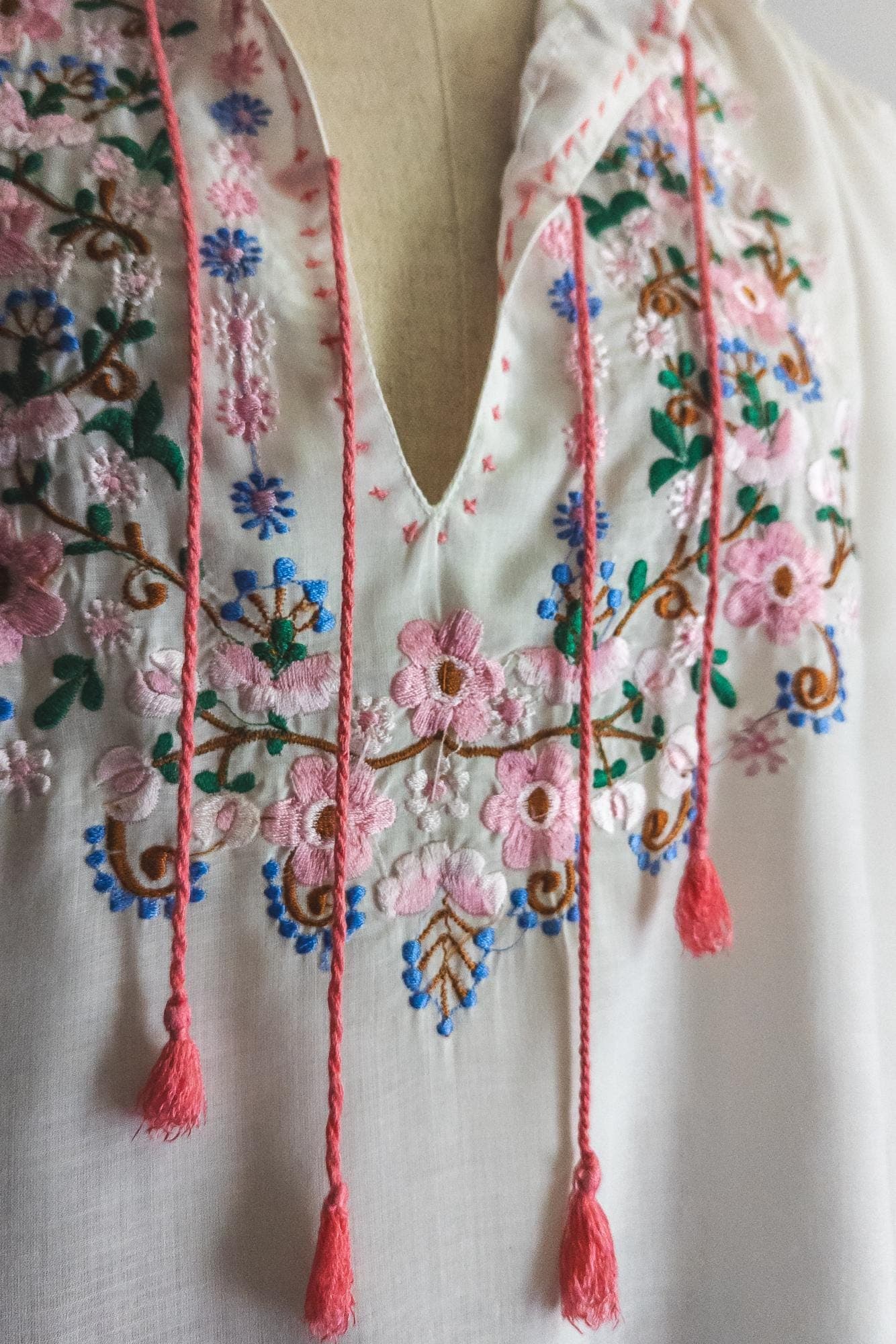 pakistani kaiser blouse, white embroidered peasant blouse, folk blouse, fast colour embroidery top, cherry blossom embroidery blouse - s/m/l - image 3