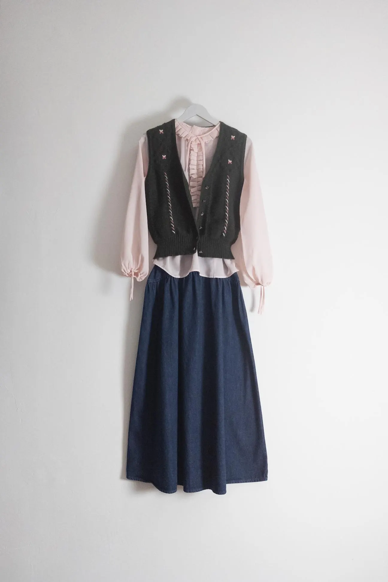 cottage forest wool sweater vest - image 4