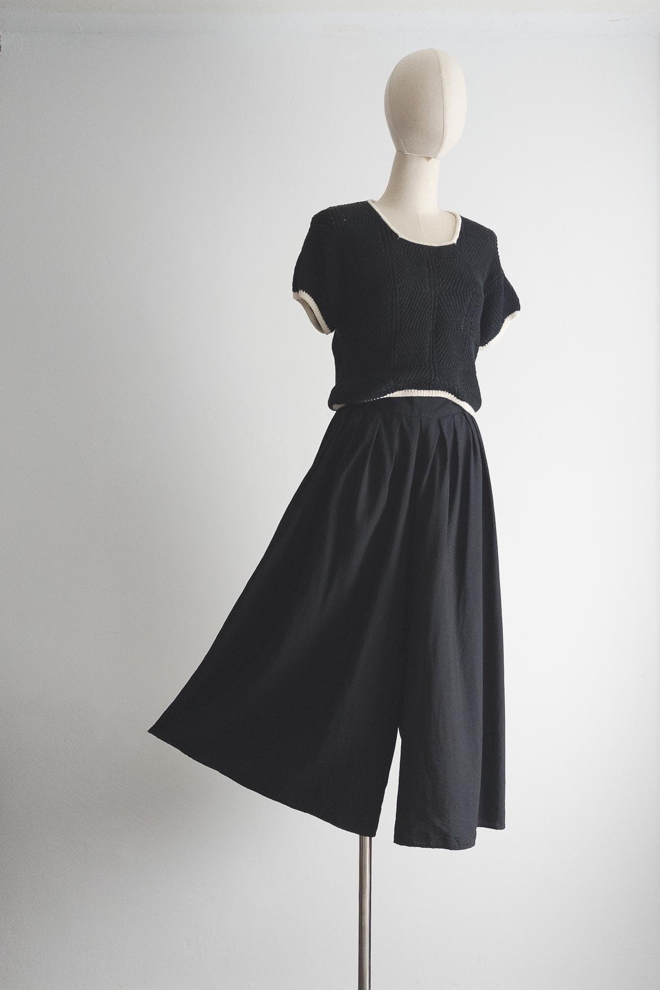 vintage 90s ink black culottes m/l - image 5