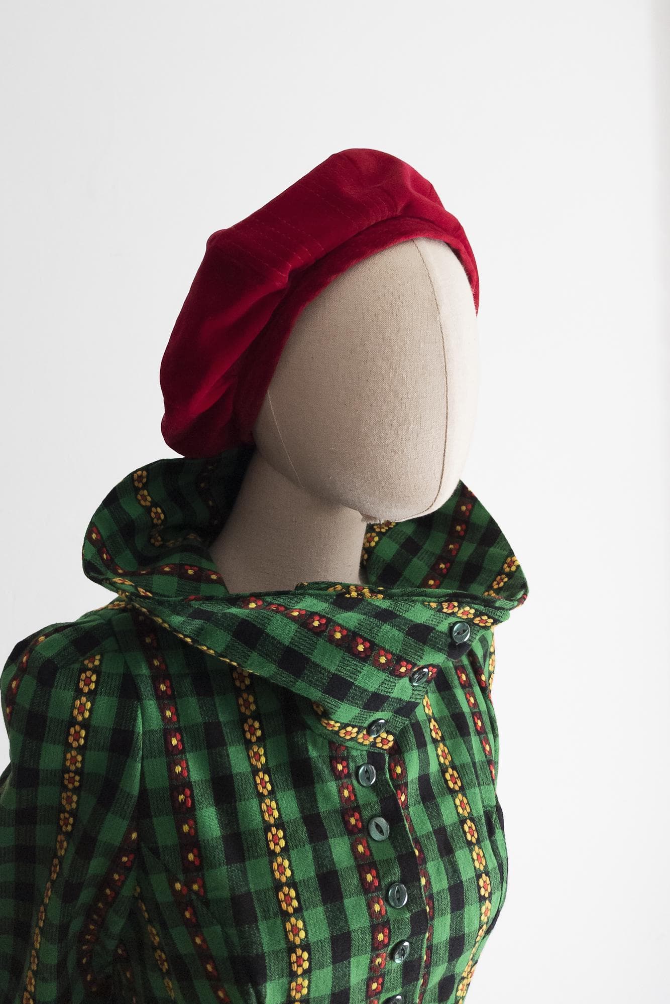 vintage berry red velvet beret - image 5