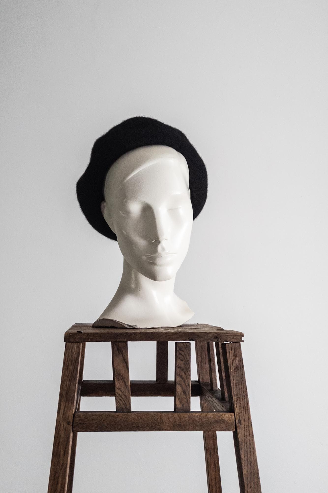 vintage french women petite beret hat – black – xs/small - image 4